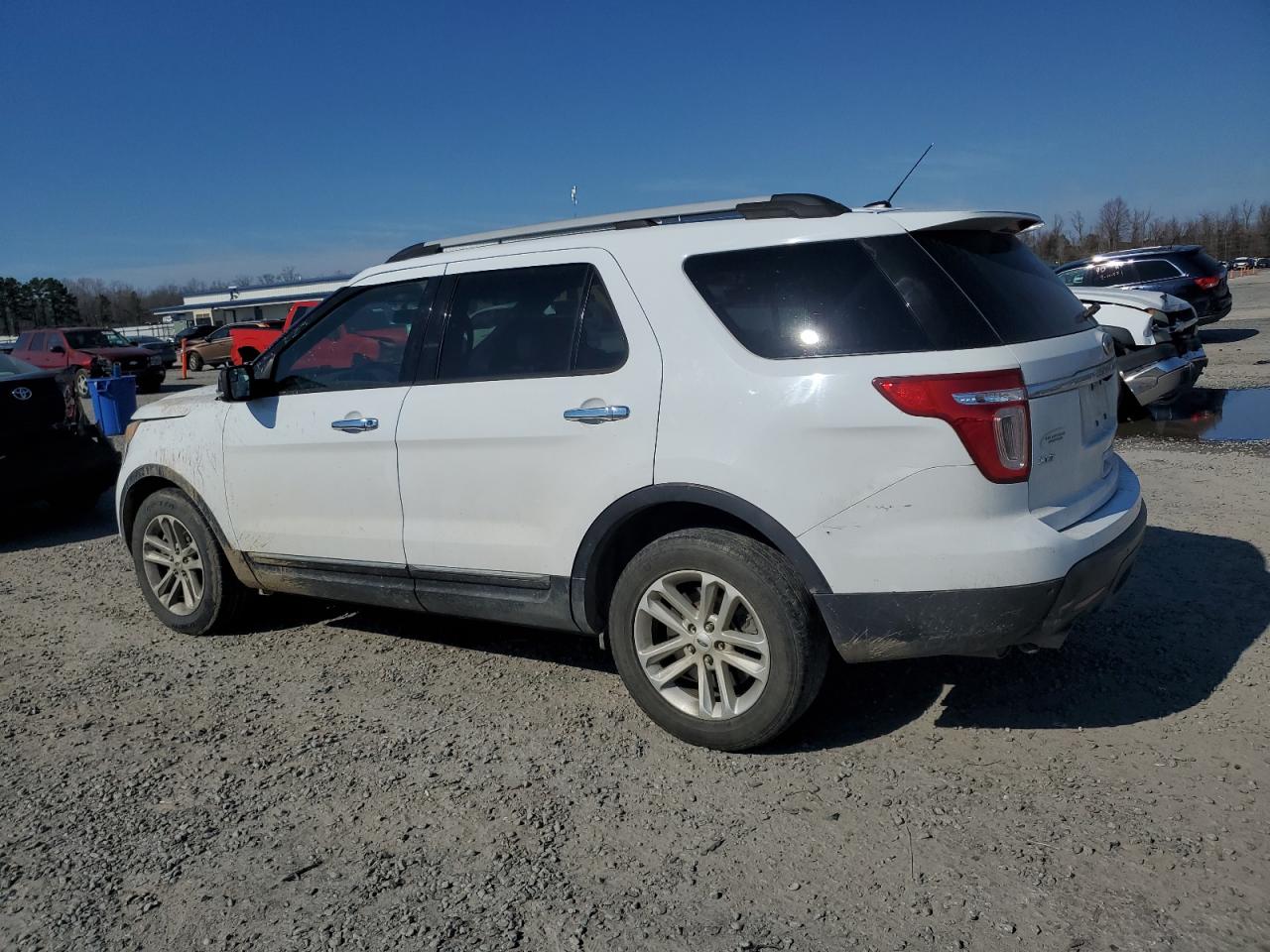 2015 Ford Explorer - Image 2