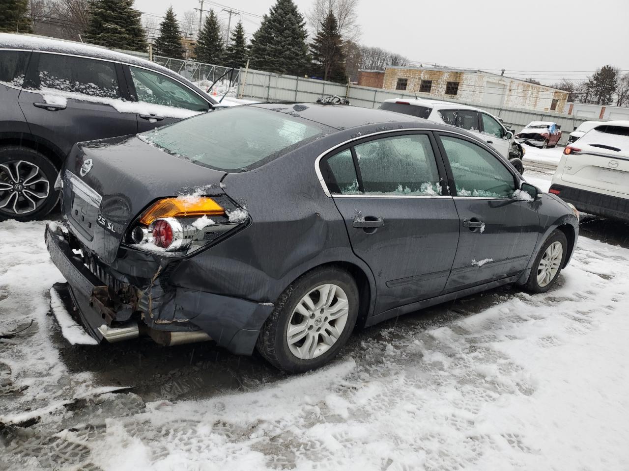 2010 Nissan Altima - Image 3
