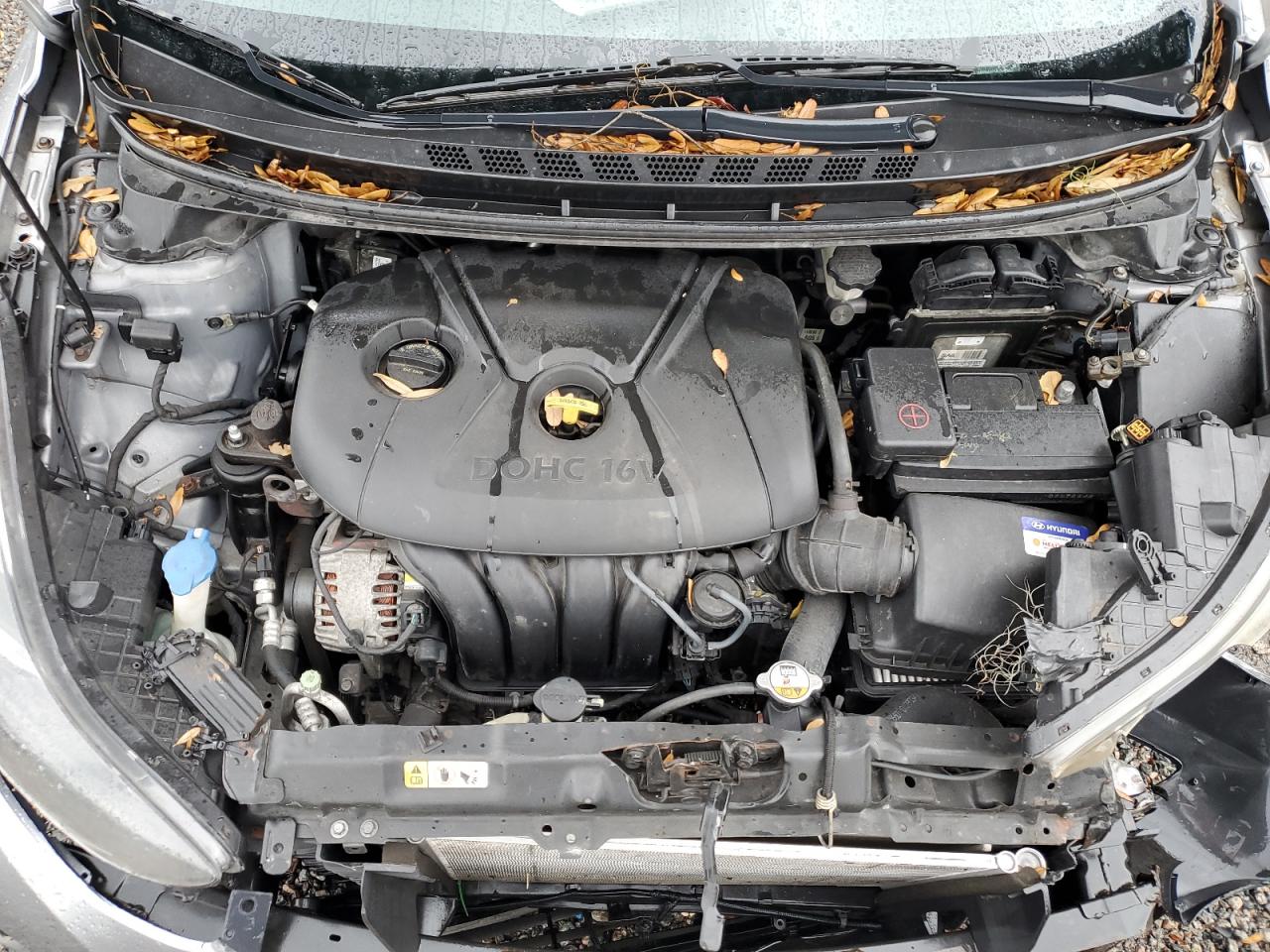 2012 Hyundai Elantra - Image 12