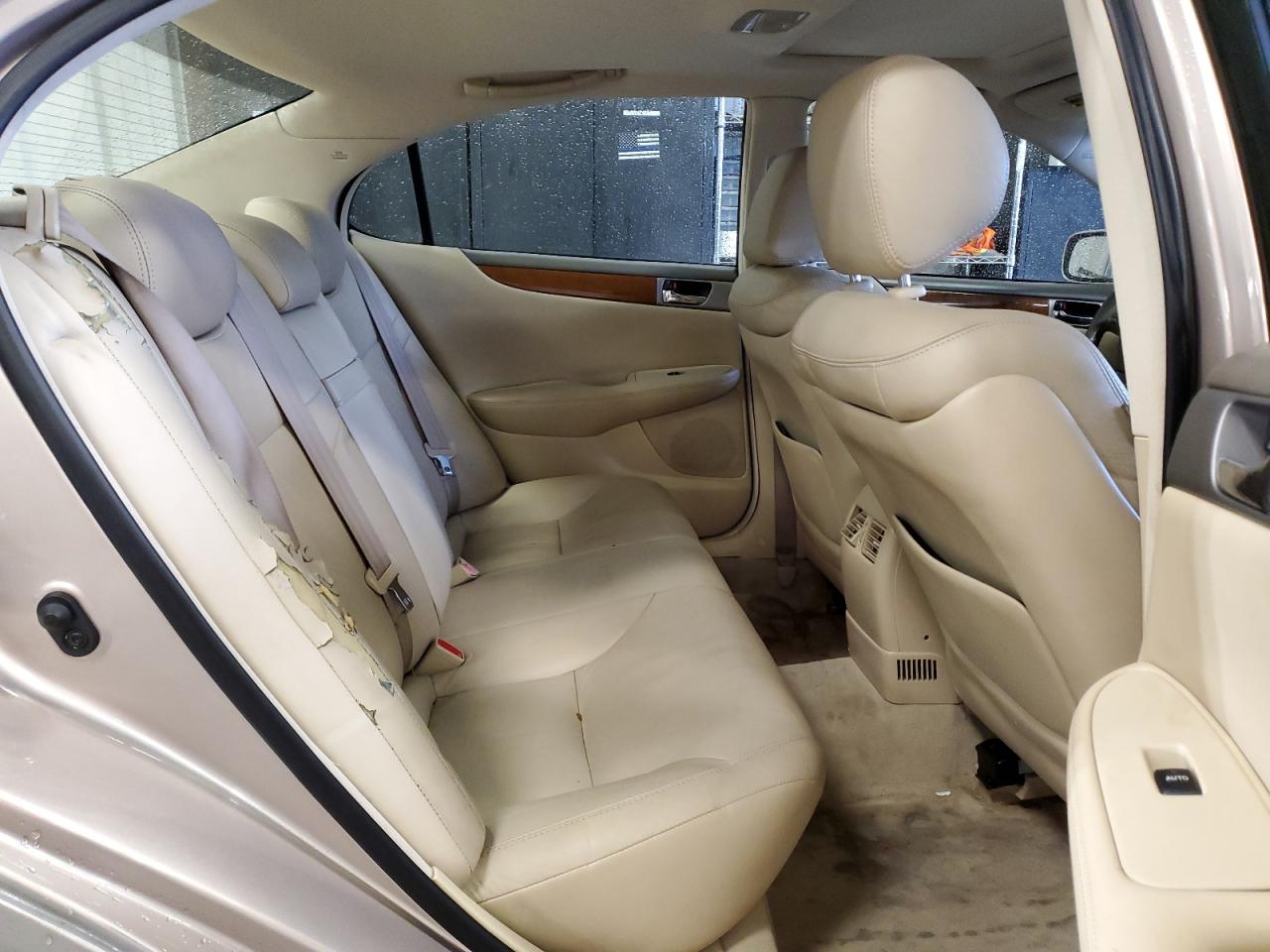 2006 Lexus ES - Image 10