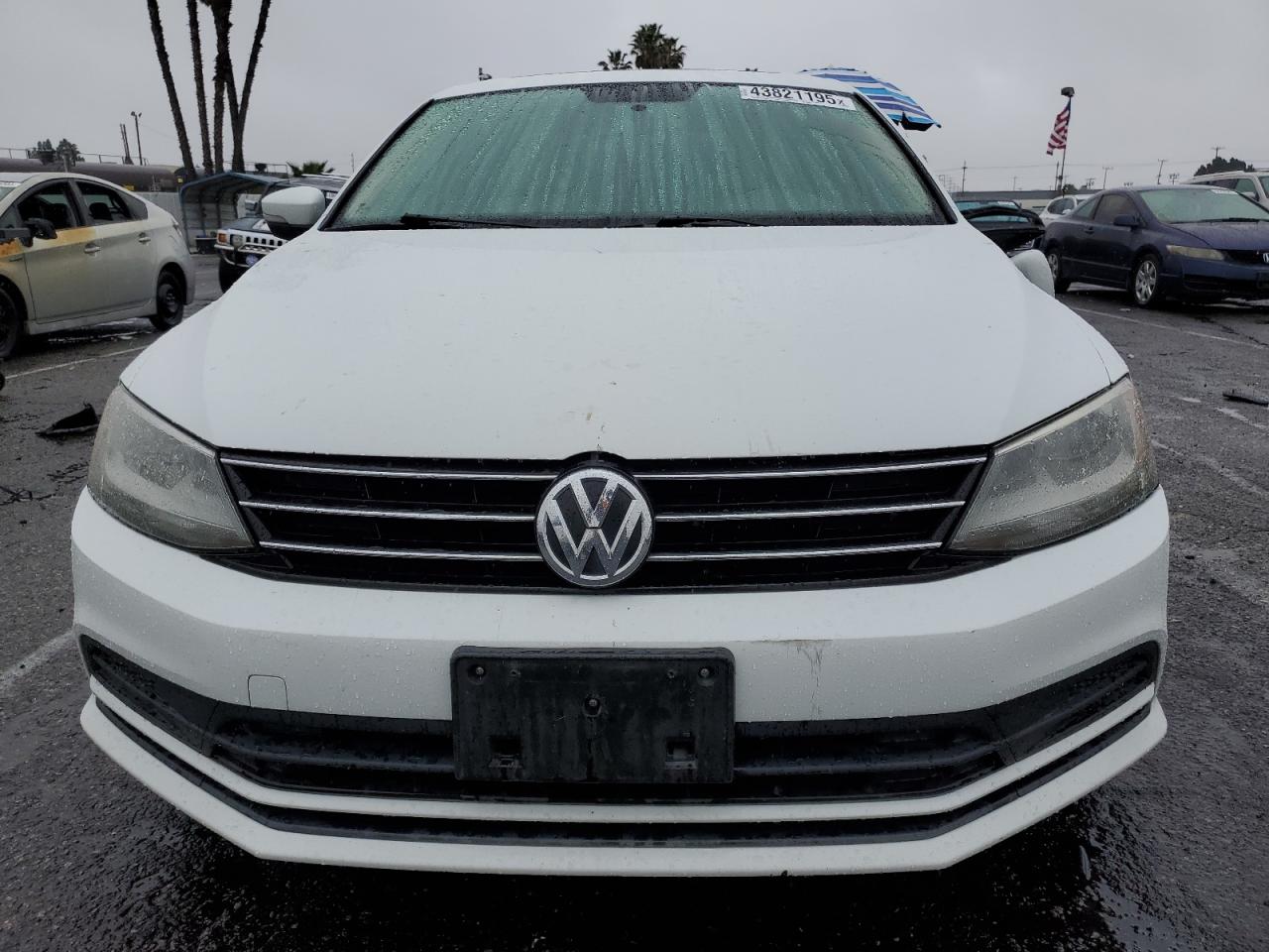 2015 Volkswagen Jetta - Image 5