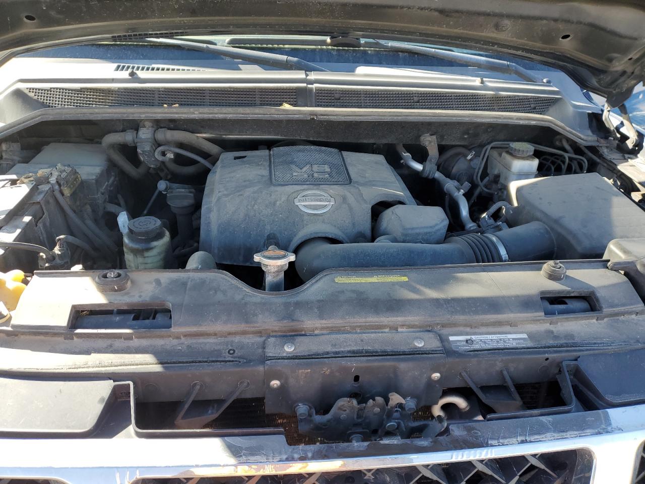 2011 Nissan Titan - Image 12