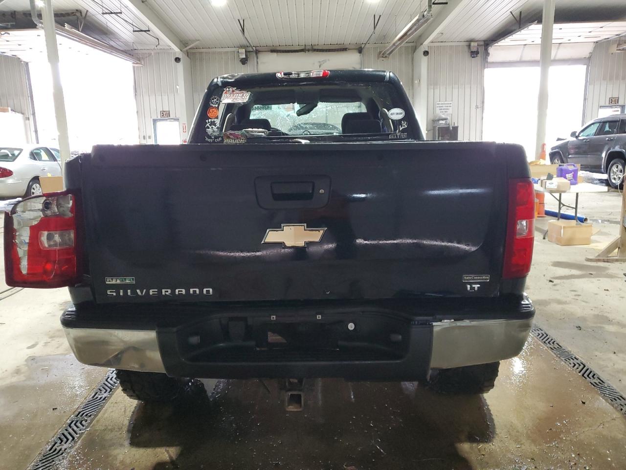 2011 Chevrolet Silverado - Image 6