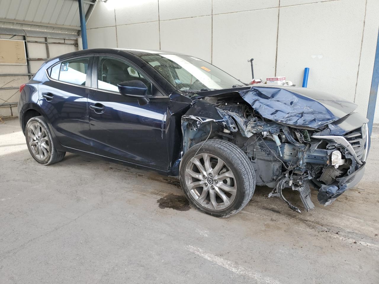 2016 Mazda 3 - Image 4