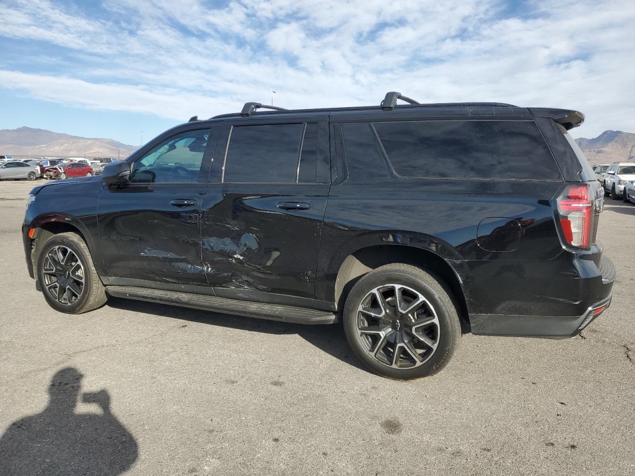 2022 Chevrolet Suburban - Image 2