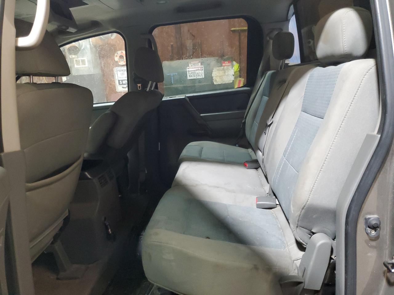 2007 Nissan Titan - Image 10