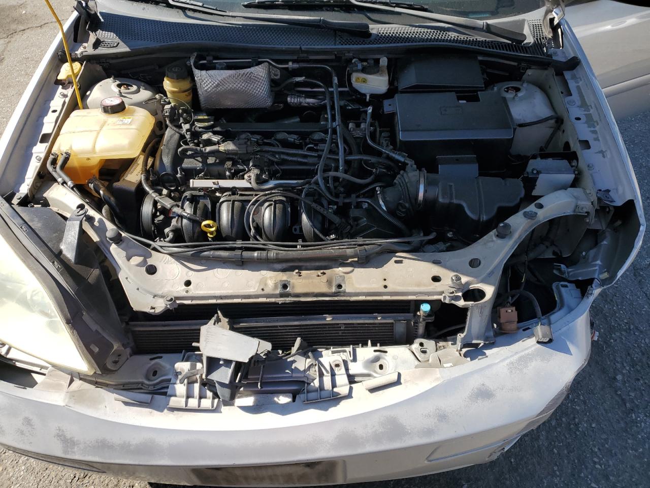 2005 Ford Focus - Image 12