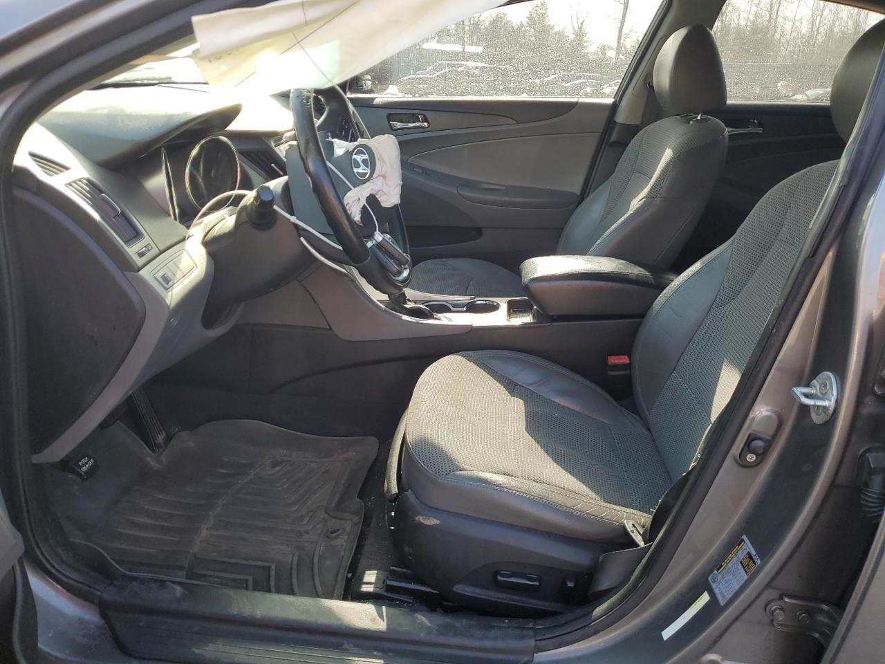 2011 Hyundai Sonata - Image 7