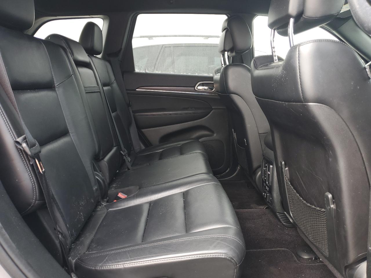 2018 Jeep Grand Cherokee - Image 10