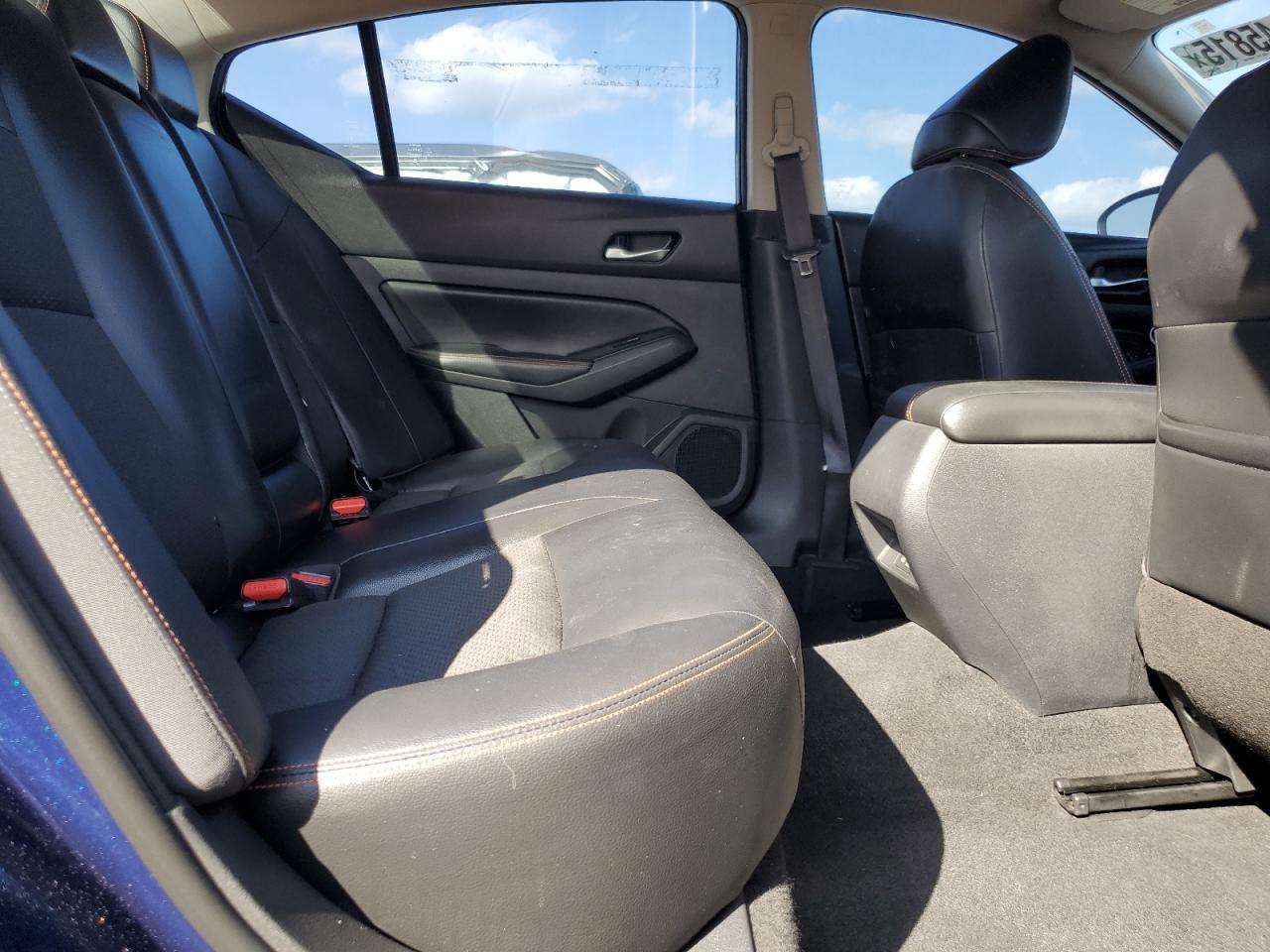 2019 Nissan Altima - Image 10