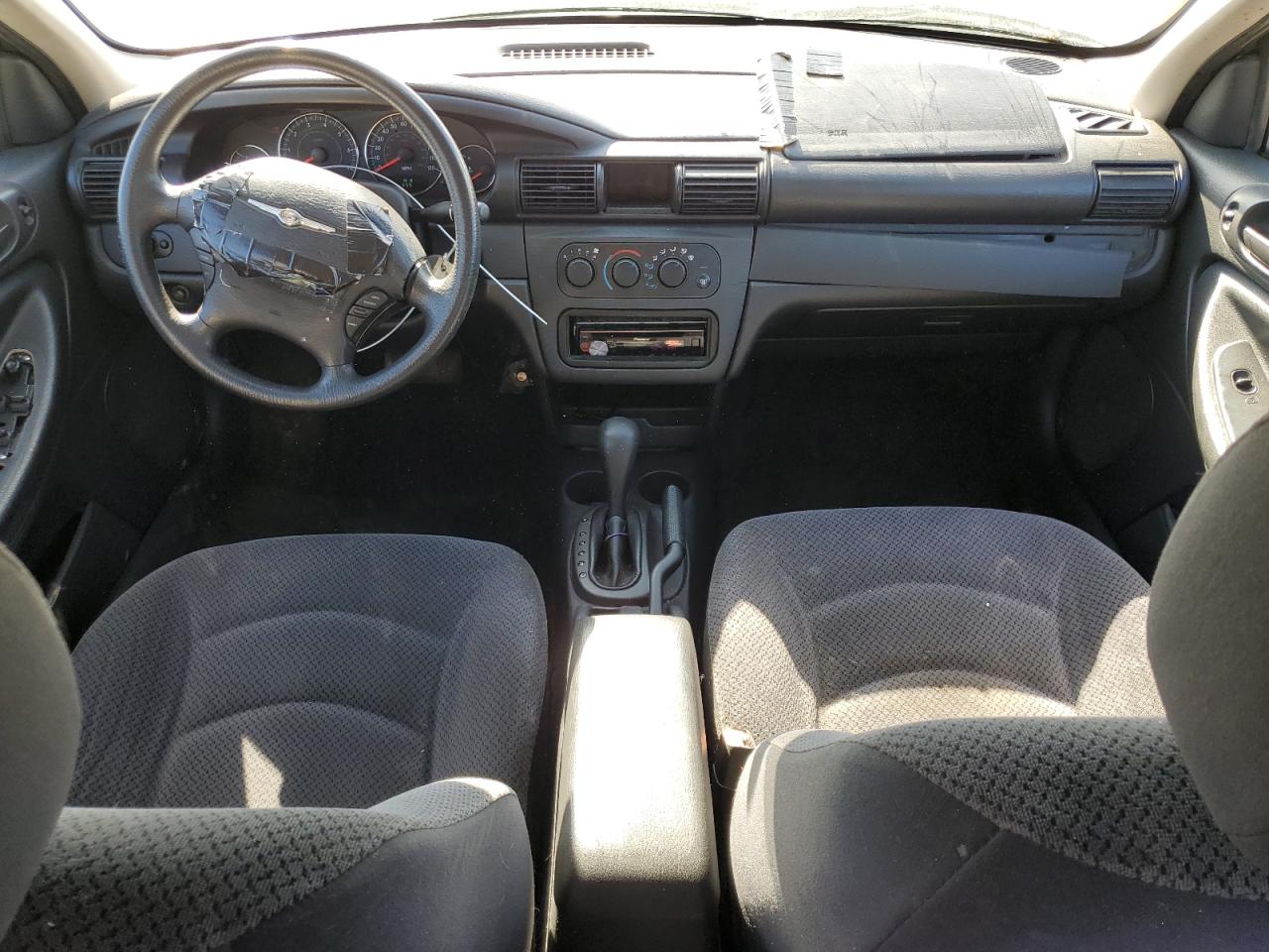 2005 Chrysler Sebring - Image 8
