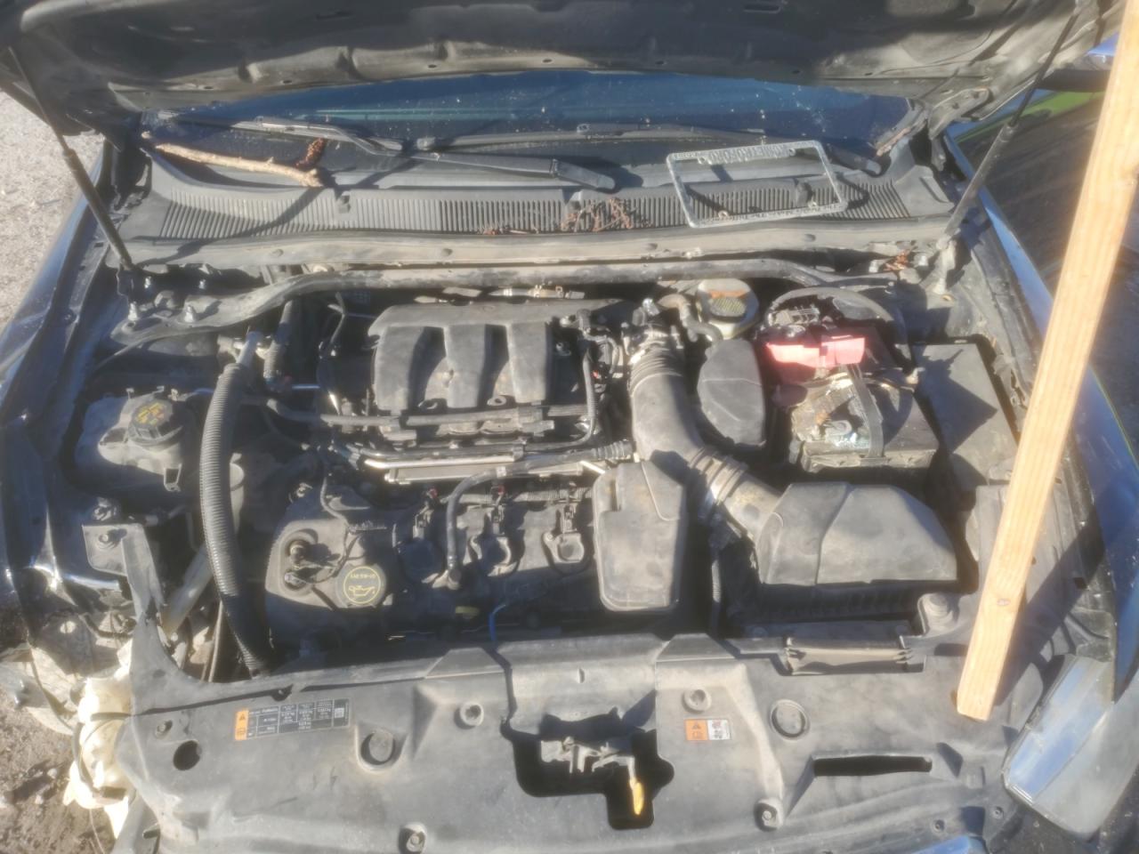 2014 Ford Taurus - Image 12