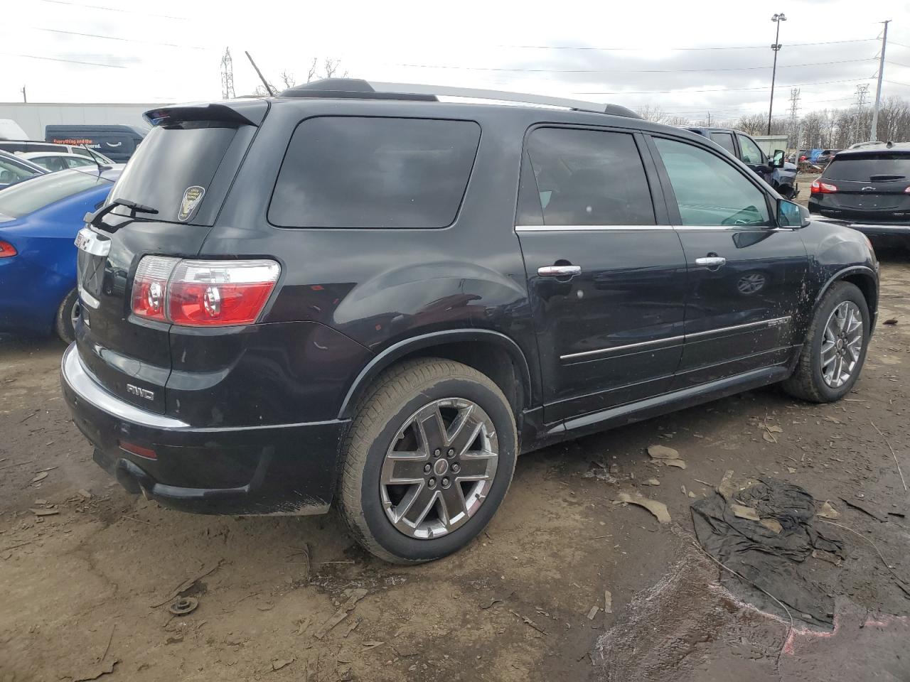 2012 GMC Acadia - Image 3