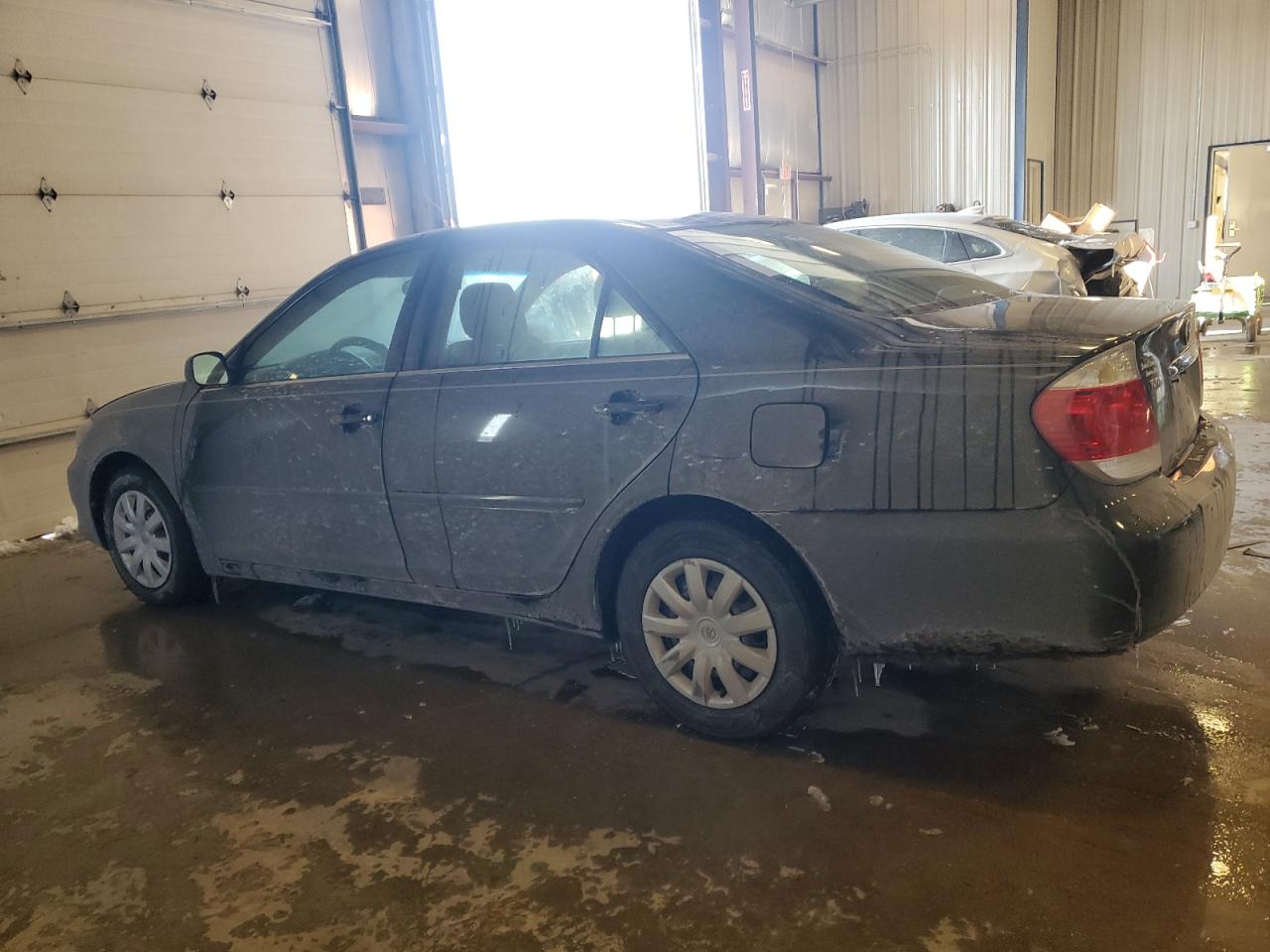 2005 Toyota Camry - Image 2