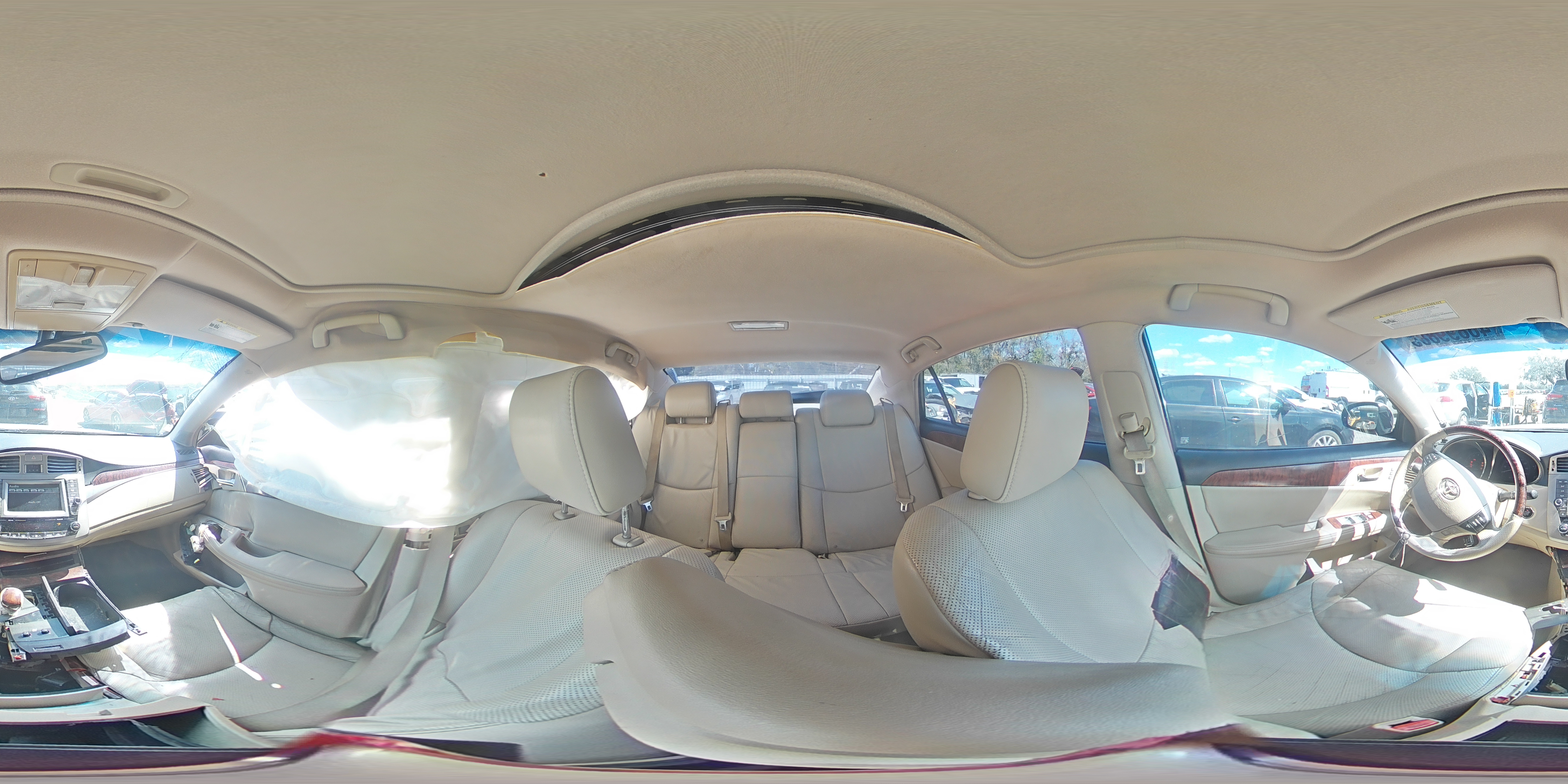 2011 Toyota Avalon - Image 13