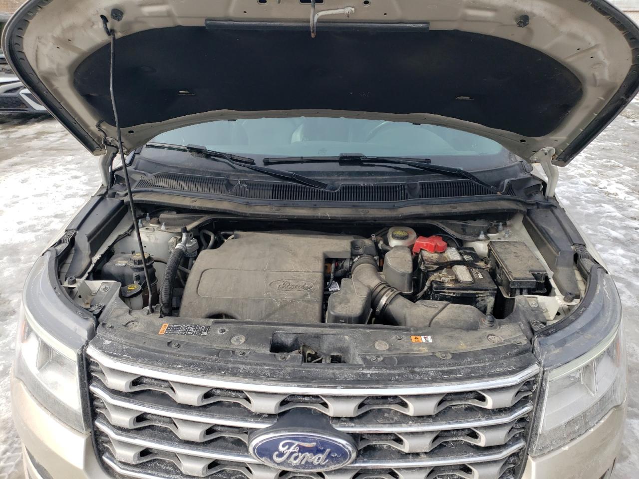 2017 Ford Explorer - Image 12