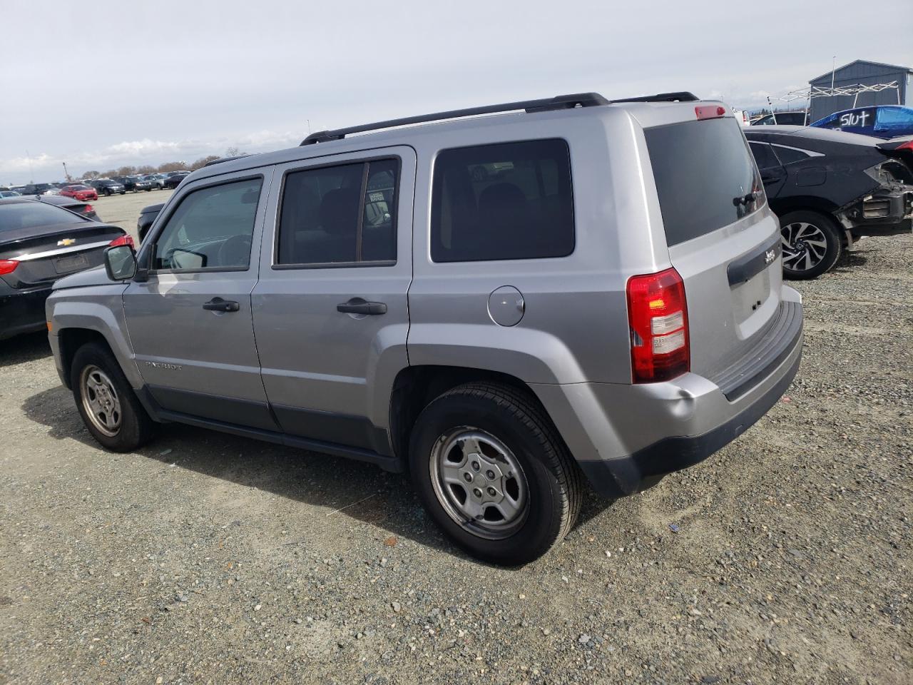2014 Jeep Liberty (Patriot) - Image 2
