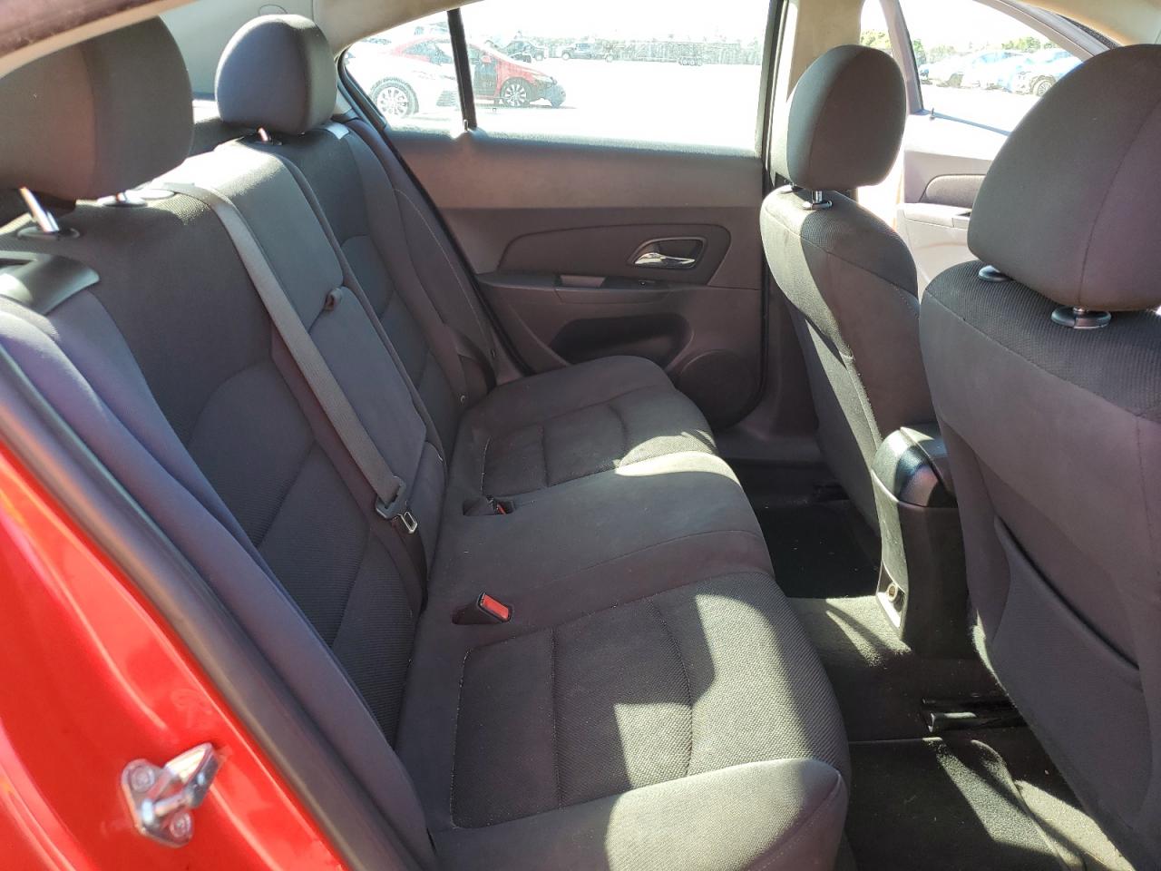 2015 Chevrolet Cruze - Image 10