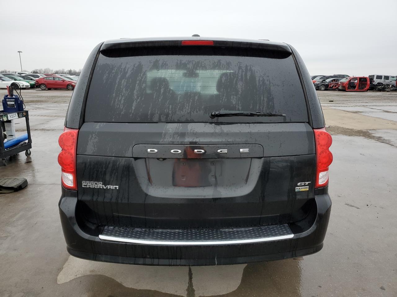 2019 Dodge Caravan - Image 6