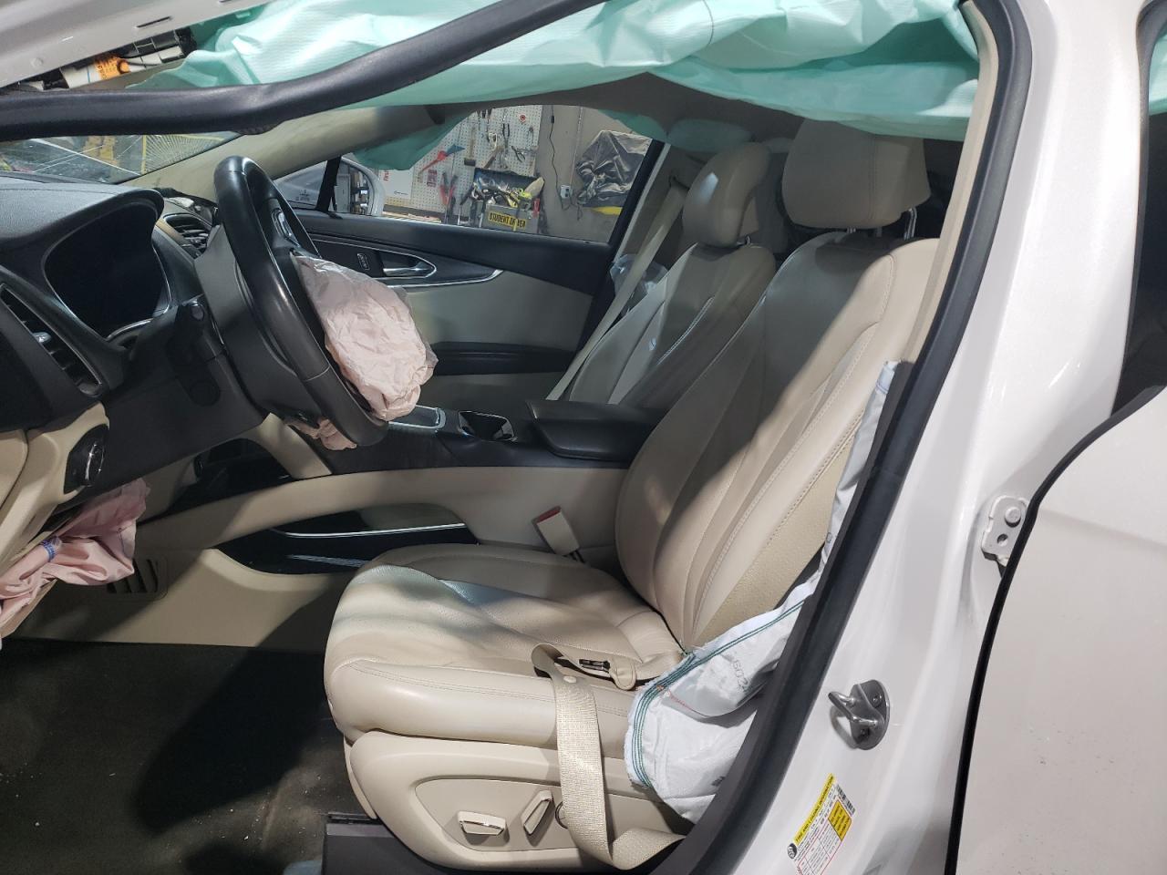 2017 Lincoln MKX - Image 7