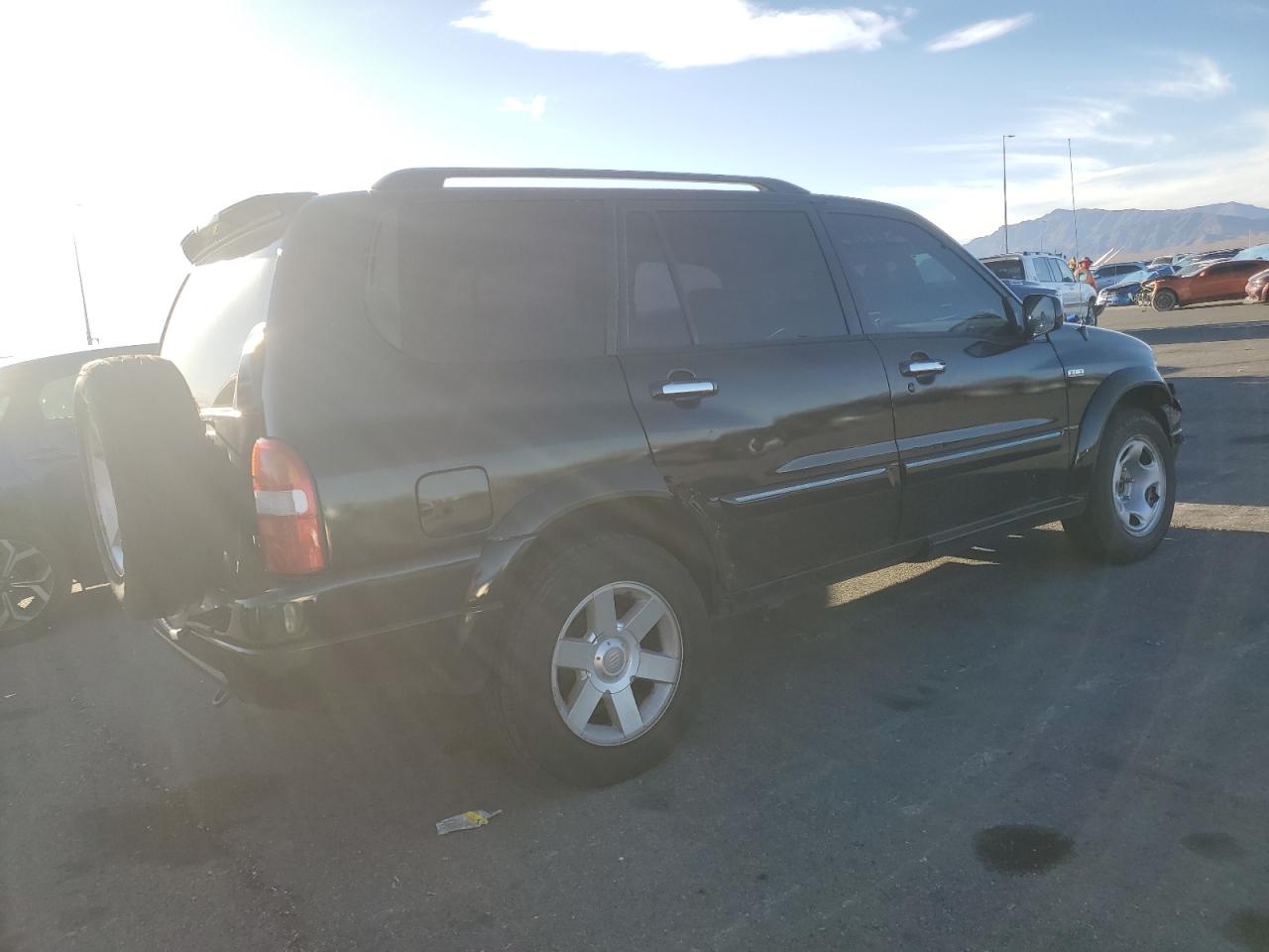 2001 Suzuki Grand Vitara - Image 3