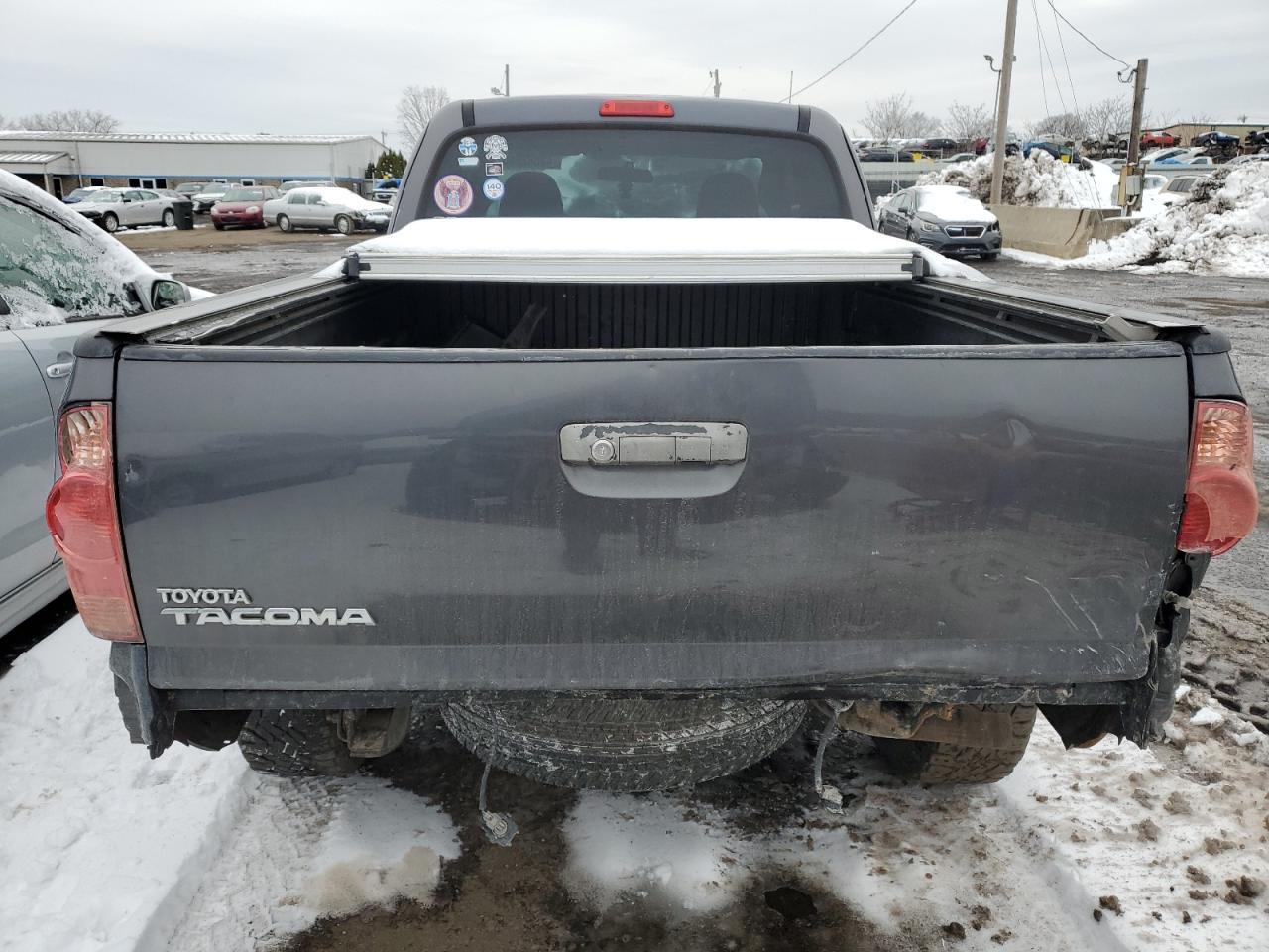 2015 Toyota Tacoma - Image 6