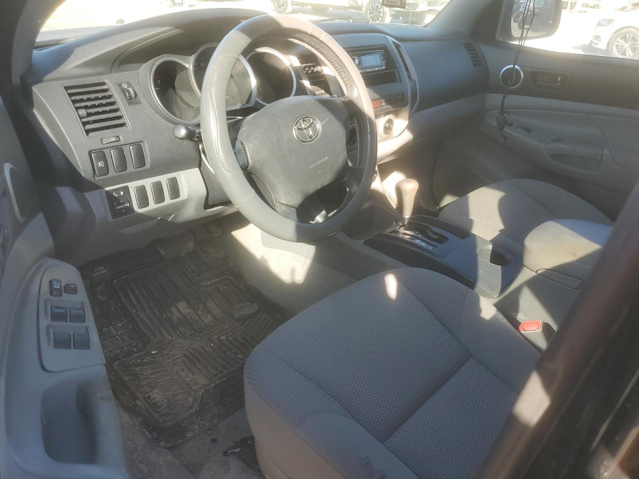 2005 Toyota Tacoma - Image 8