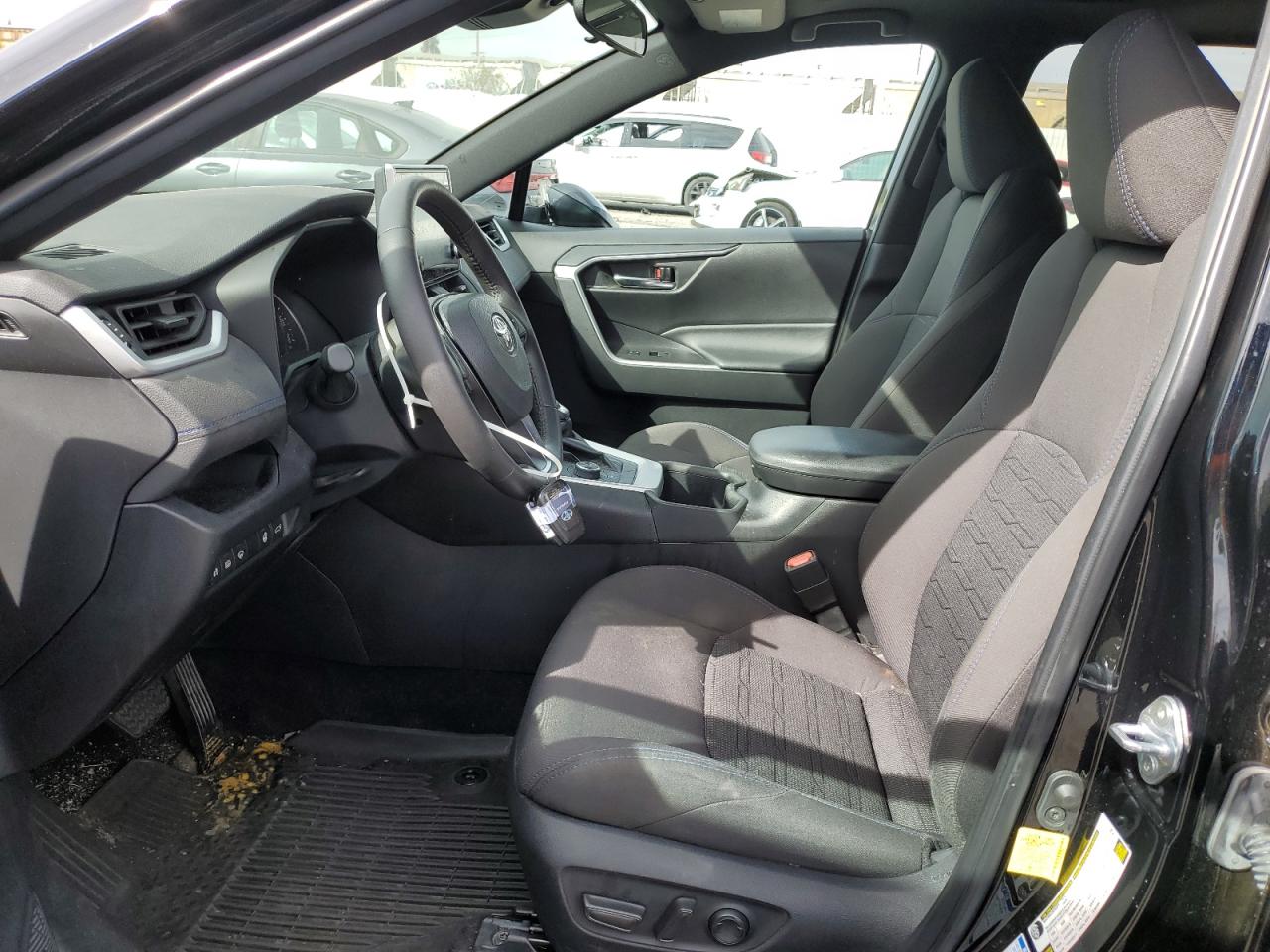 2022 Toyota RAV 4 - Image 7