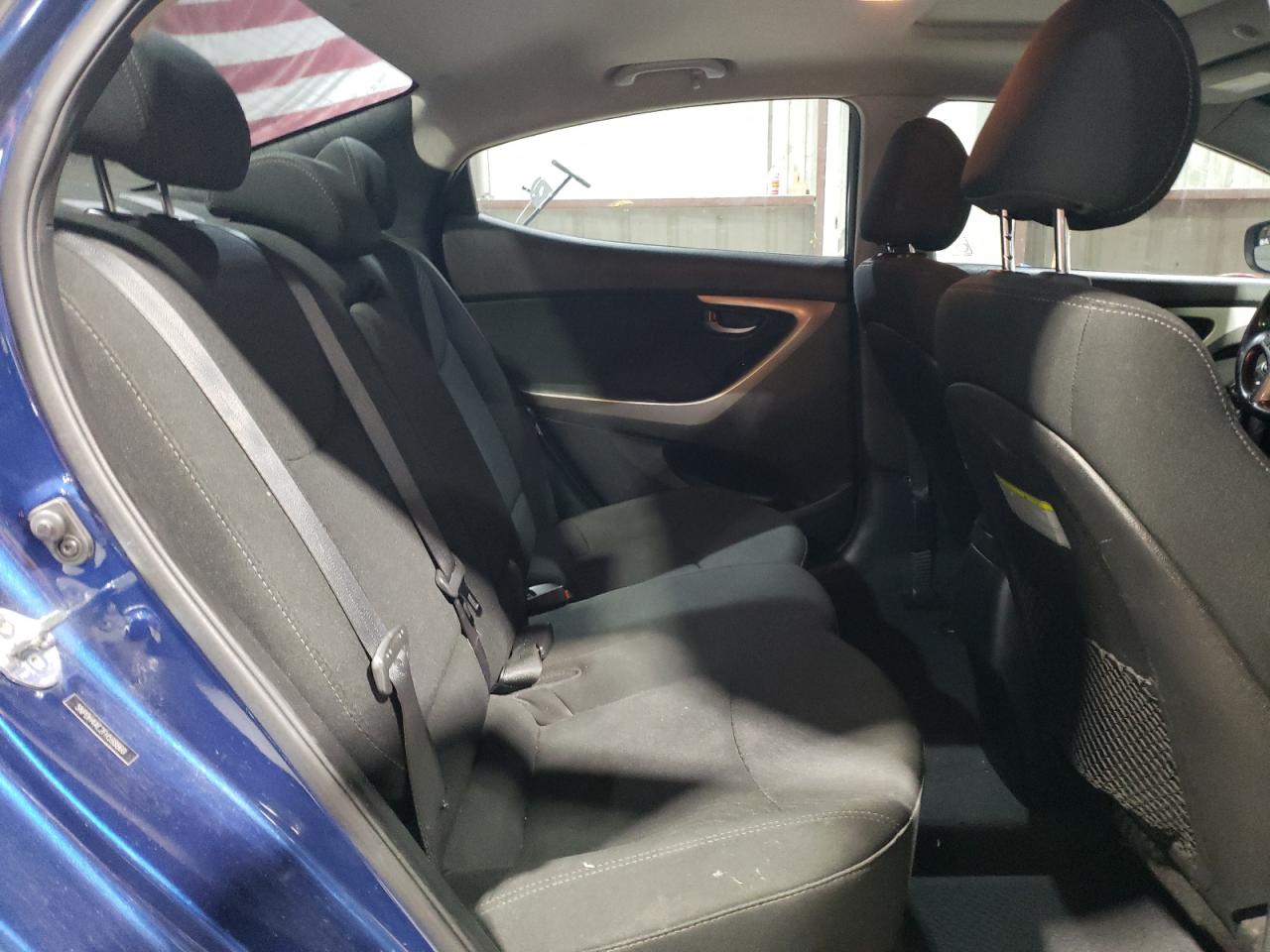 2015 Hyundai Elantra - Image 10