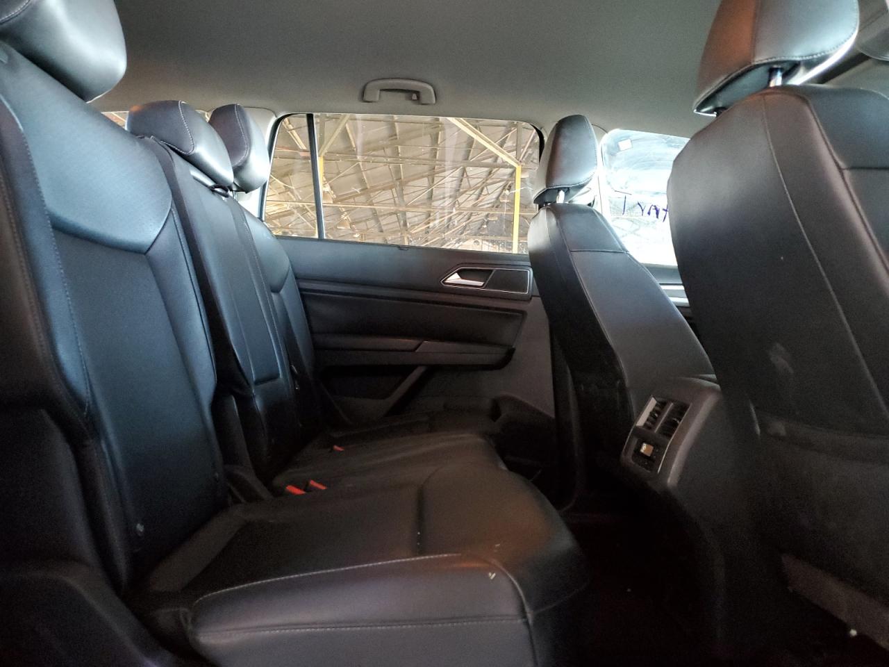 2018 Volkswagen Atlas - Image 11