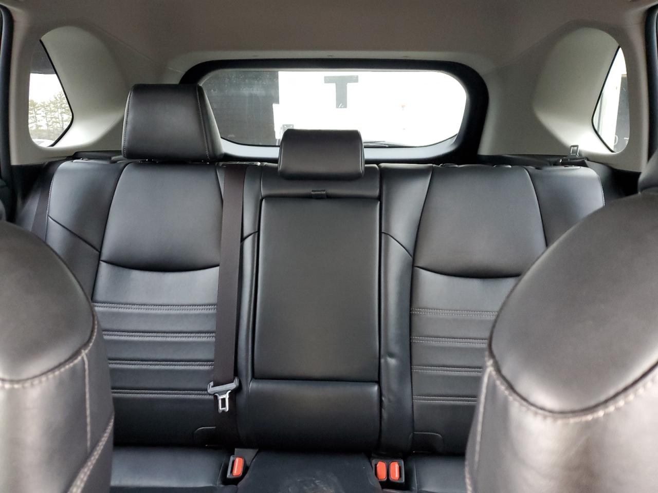 2019 Toyota RAV 4 - Image 10