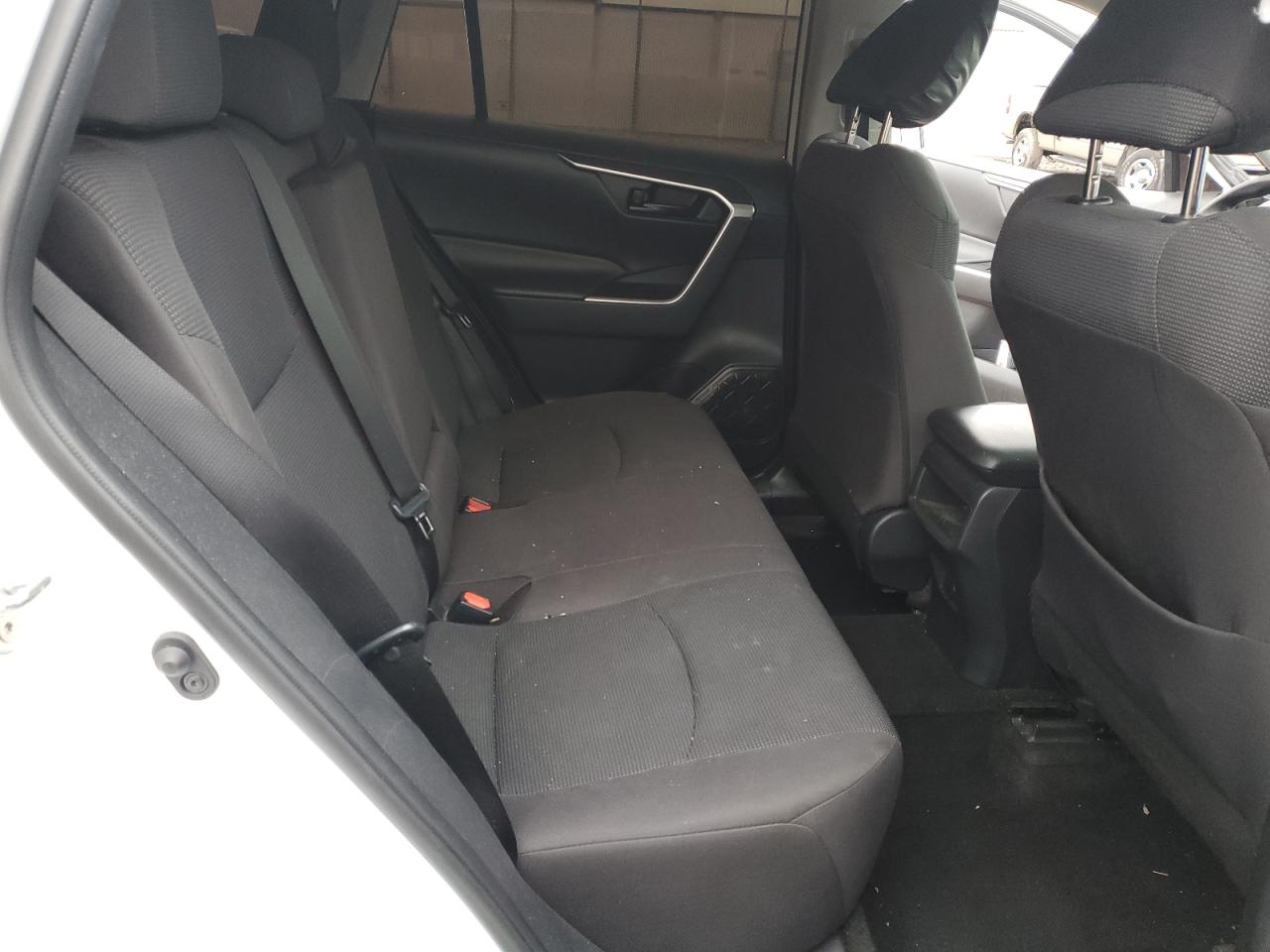 2020 Toyota RAV 4 - Image 12