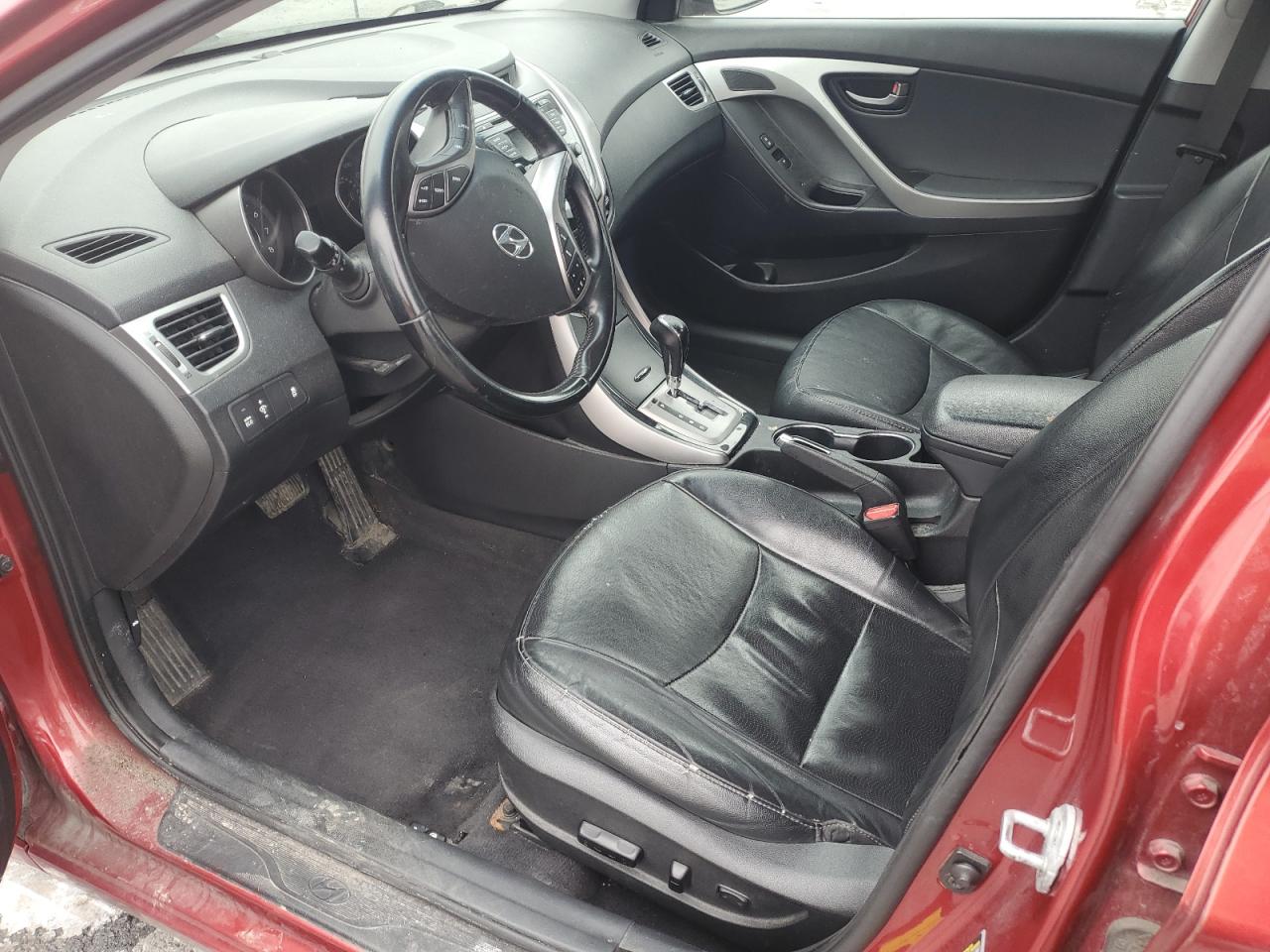 2013 Hyundai Elantra - Image 7