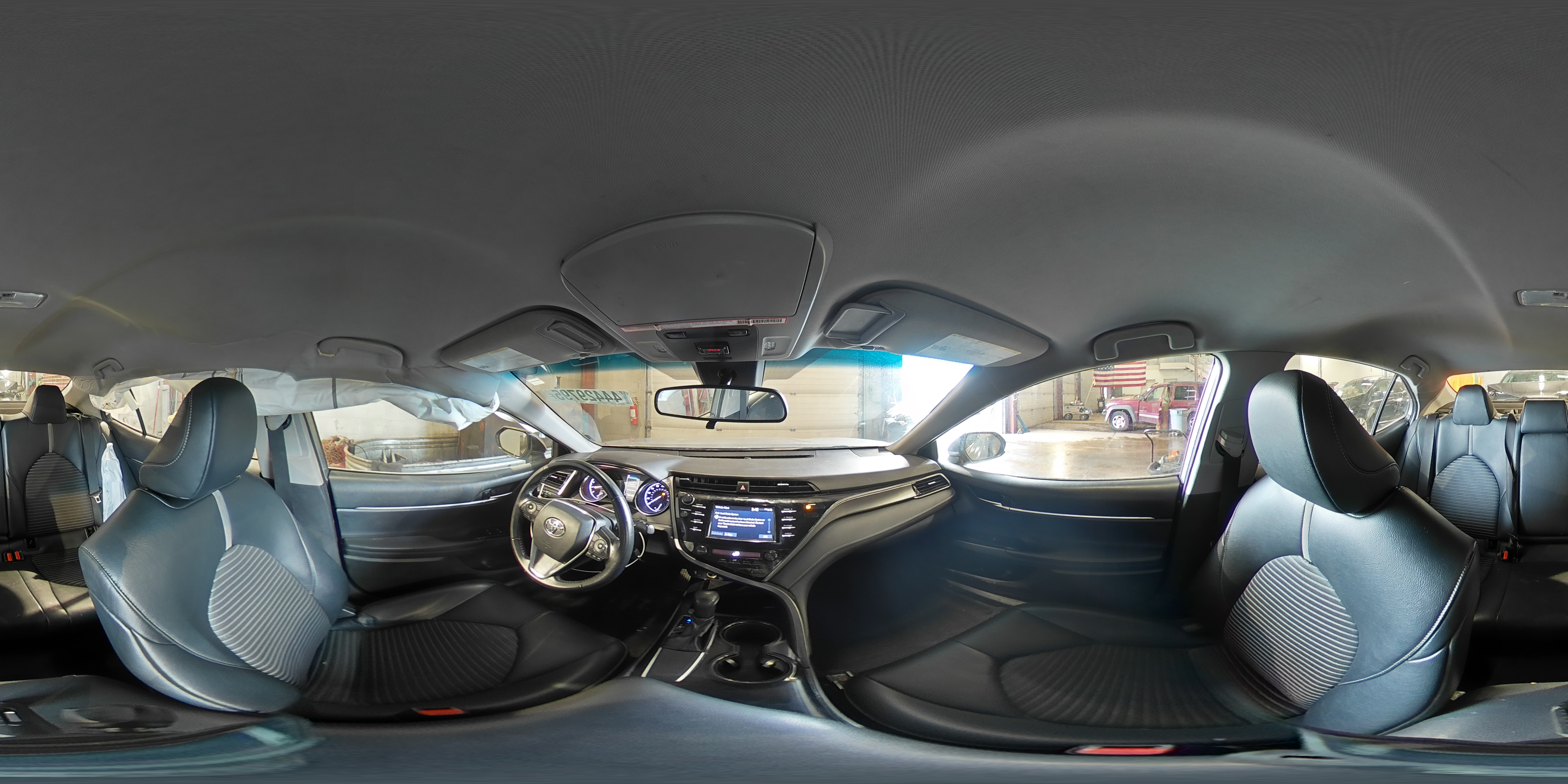 2019 Toyota Camry - Image 14