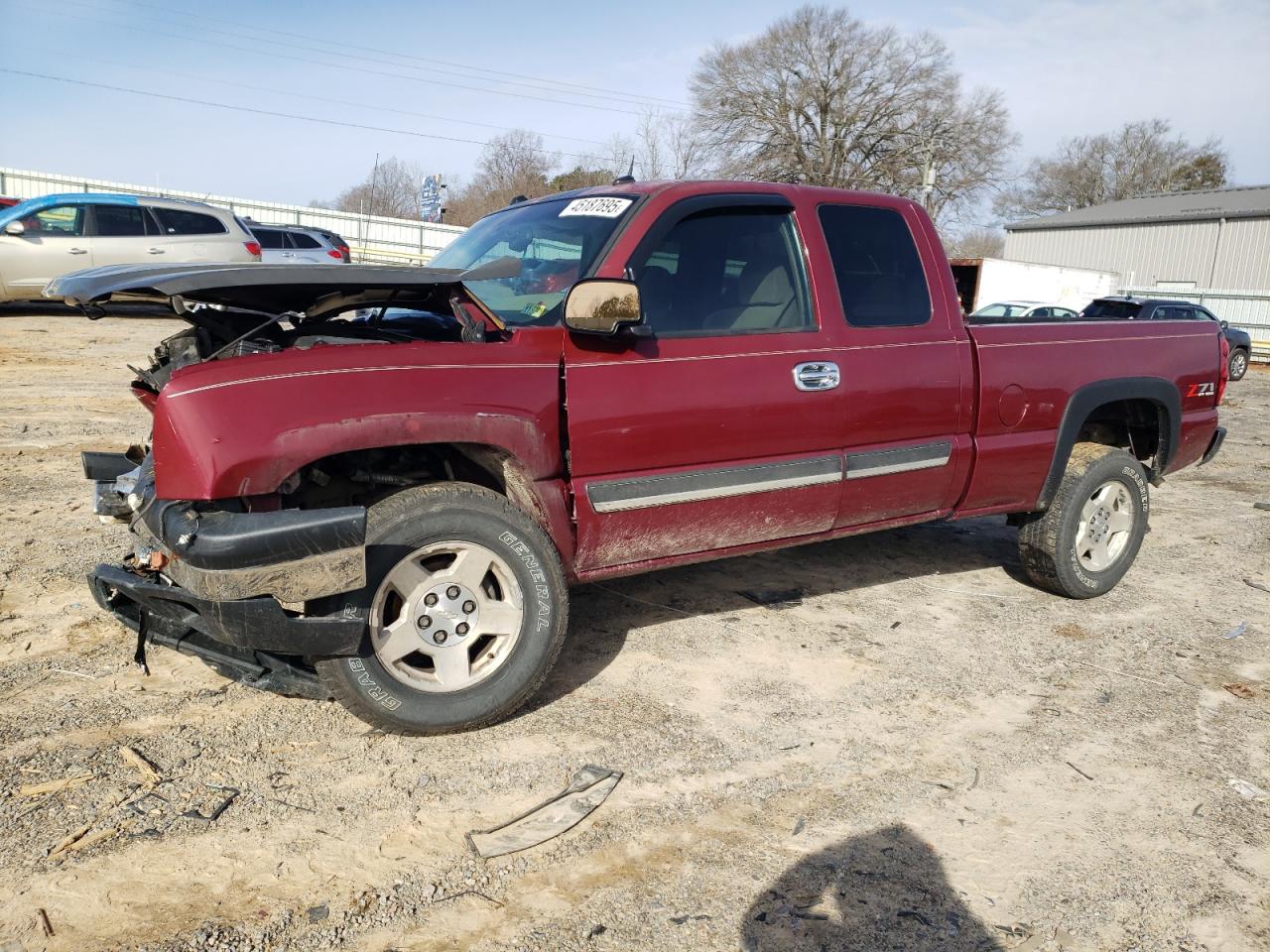 2004 Chevrolet Silverado - Image 1