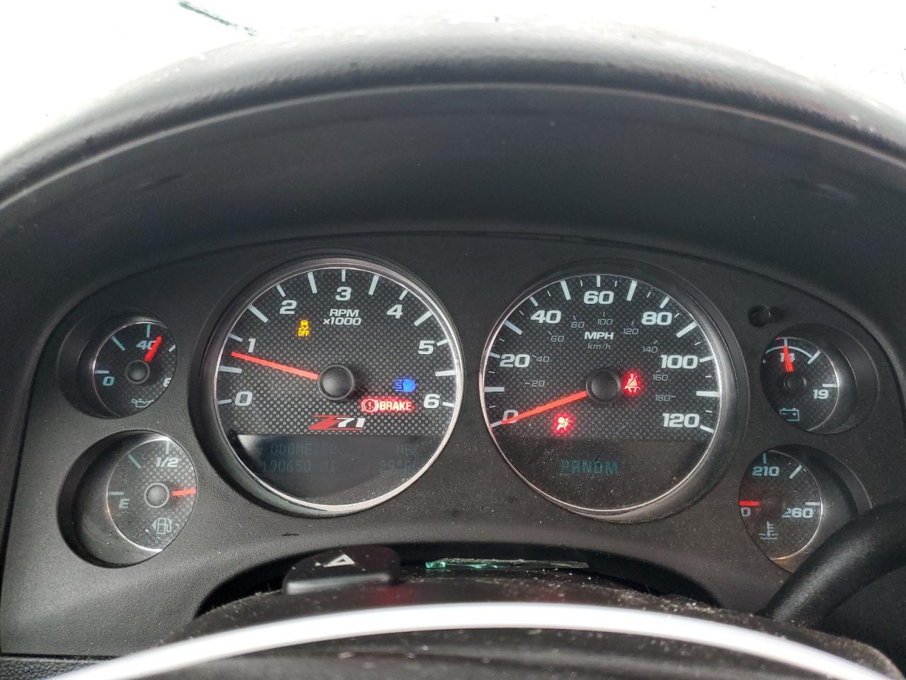 2013 Chevrolet Suburban - Image 9