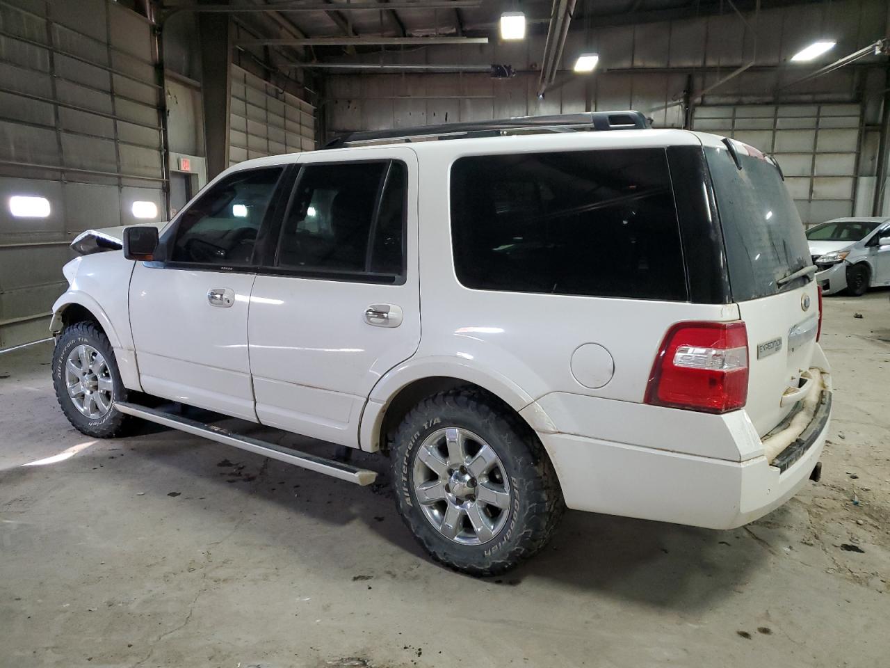 2013 Ford Expedition - Image 2