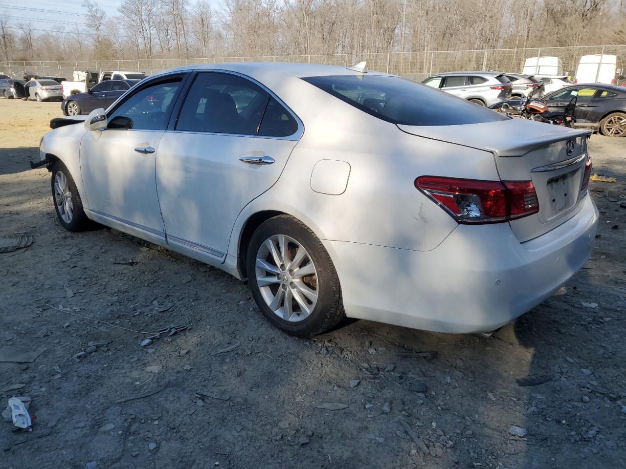 2012 Lexus ES - Image 2