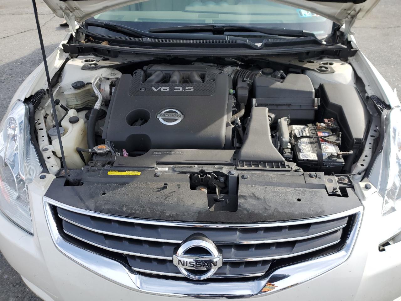 2012 Nissan Altima - Image 12