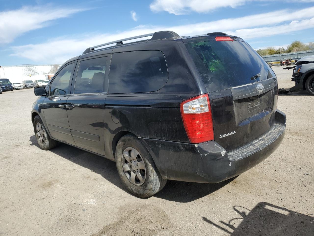 2008 Kia Sedona - Image 2