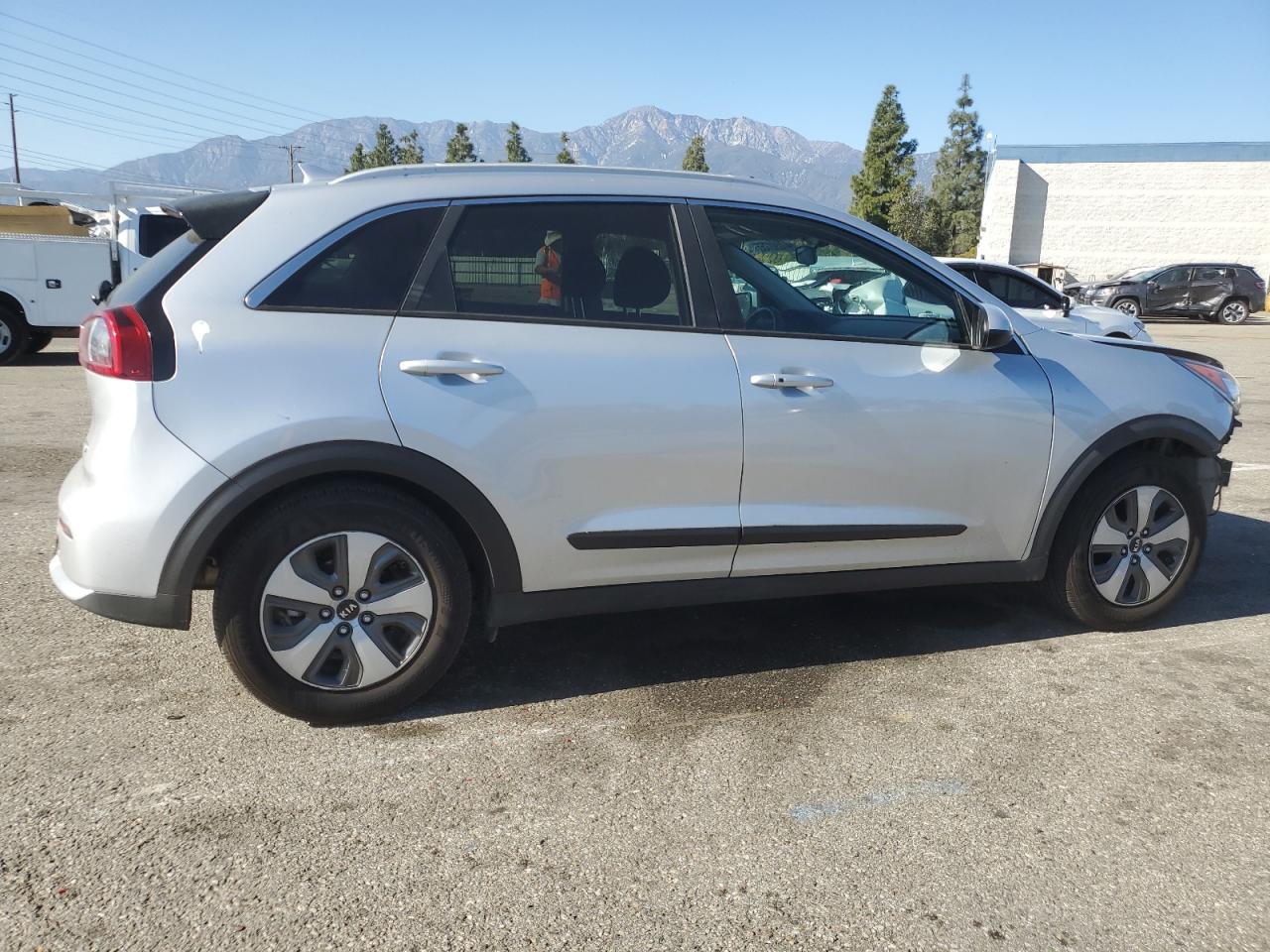 2019 Kia Niro - Image 3