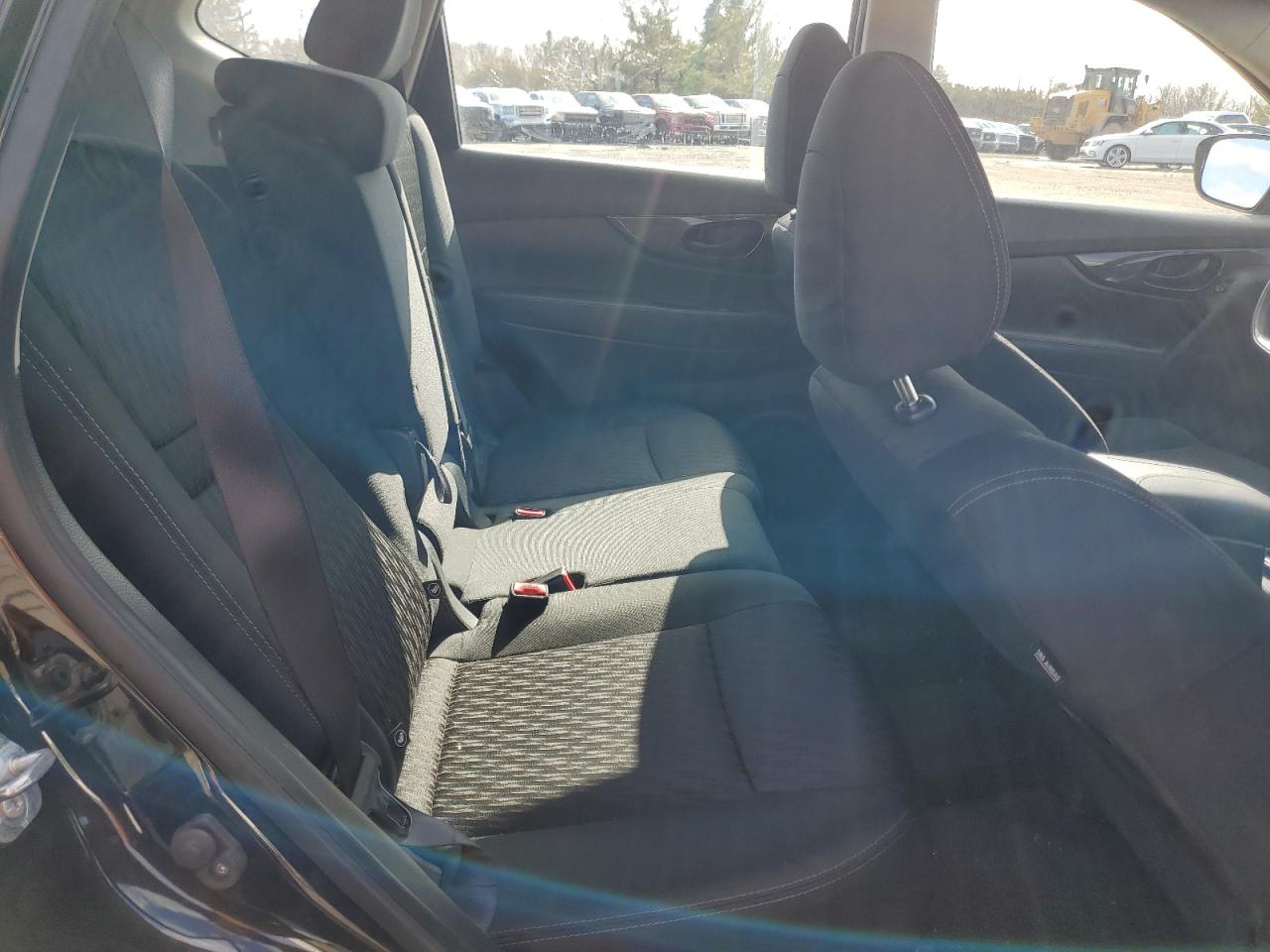 2019 Nissan Rogue - Image 11