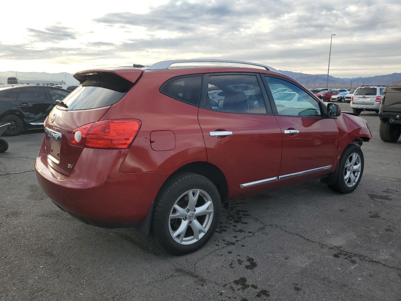 2011 Nissan Rogue - Image 3