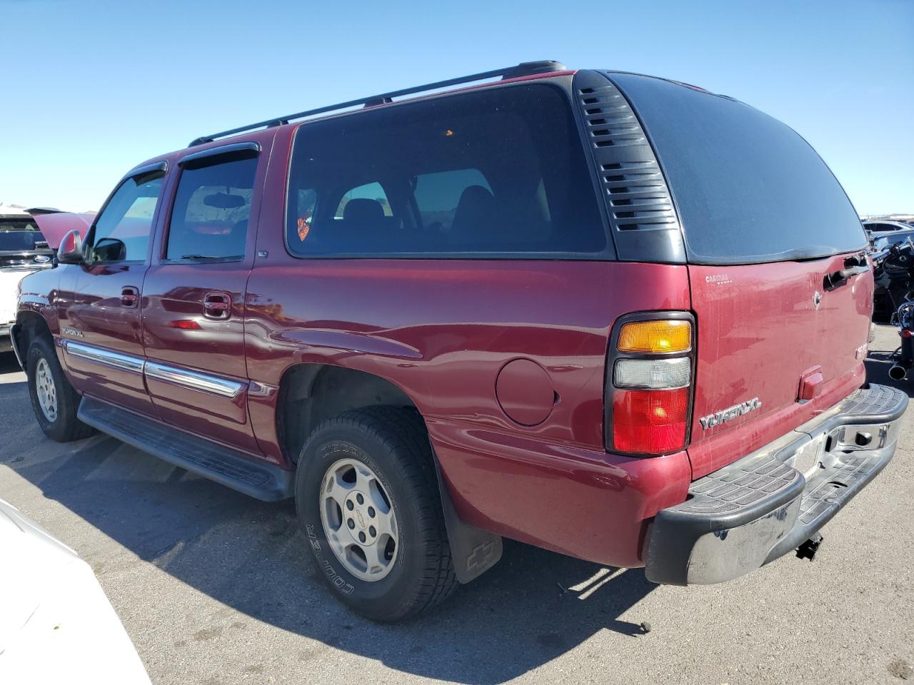 2005 GMC Yukon - Image 2
