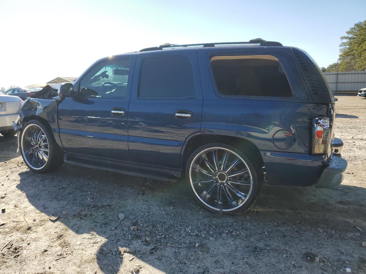 2002 Chevrolet Tahoe - Image 2