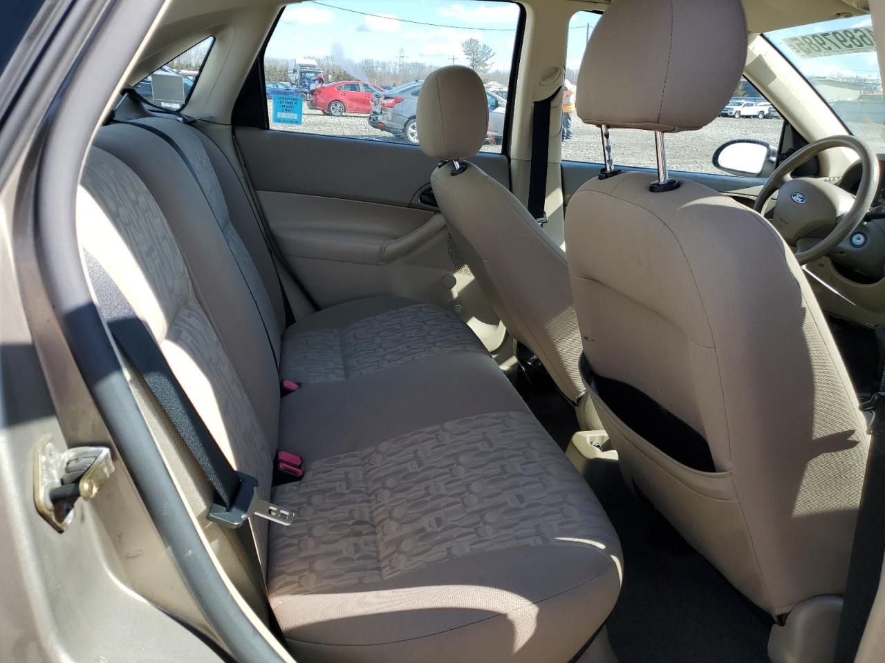 2005 Ford Focus - Image 10