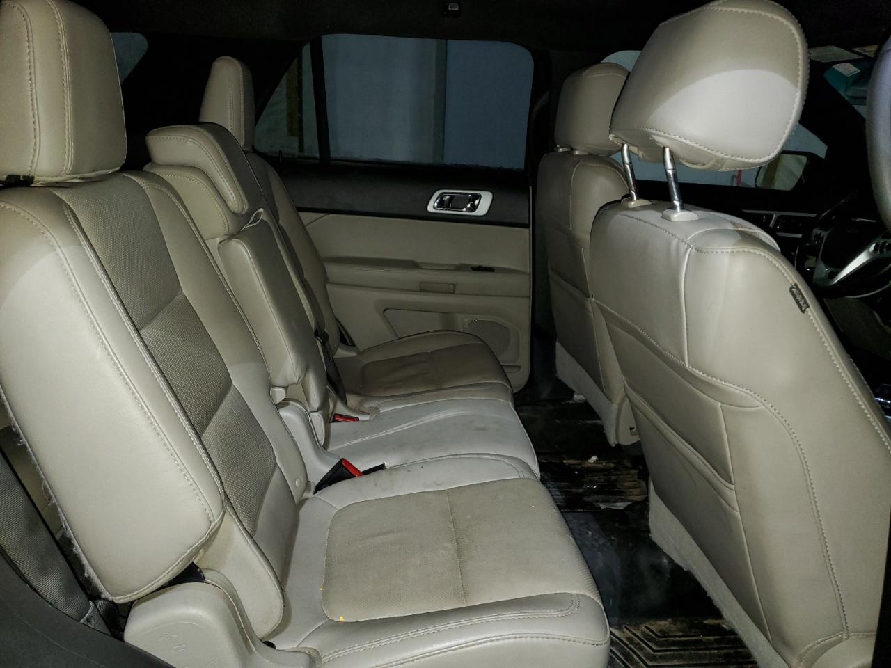 2015 Ford Explorer - Image 11