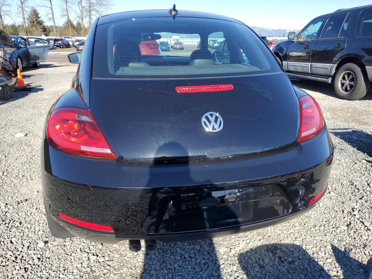 2013 Volkswagen Beetle - Image 6