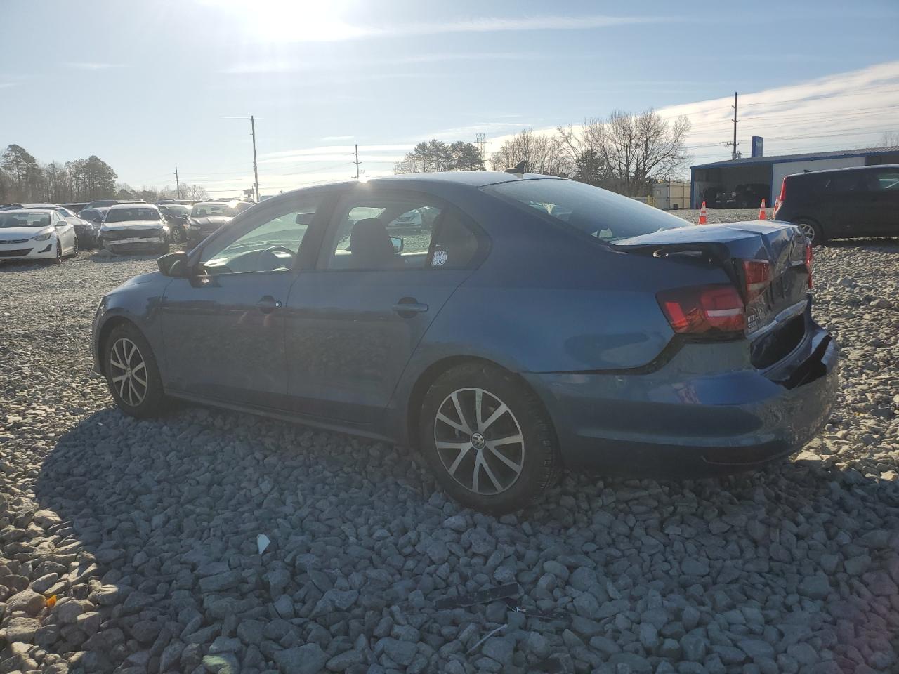 2016 Volkswagen Jetta - Image 2