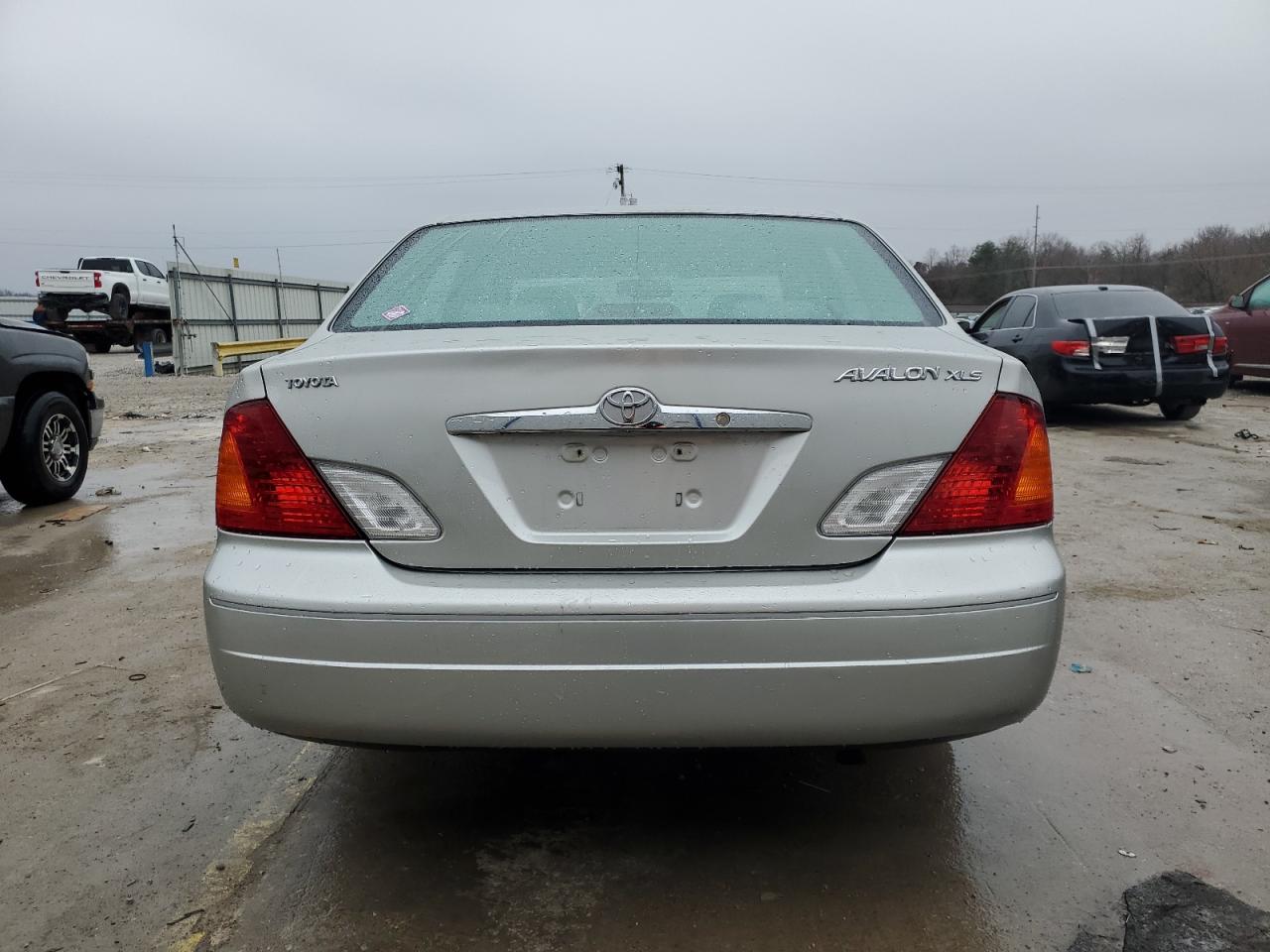2001 Toyota Avalon - Image 6